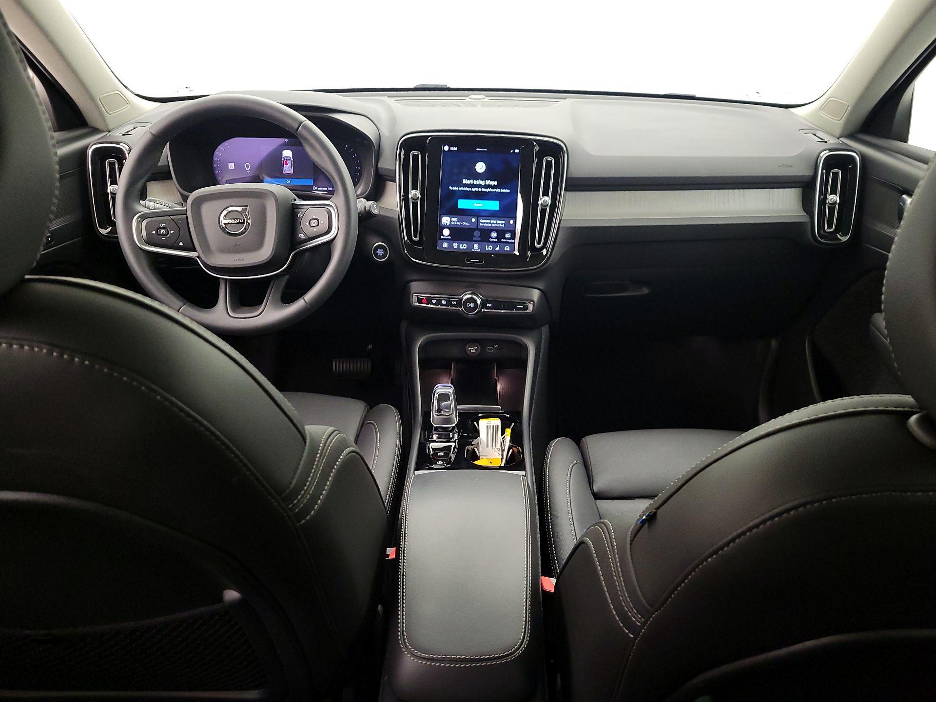 Thumbnail: 2024 Volvo XC40 - 9