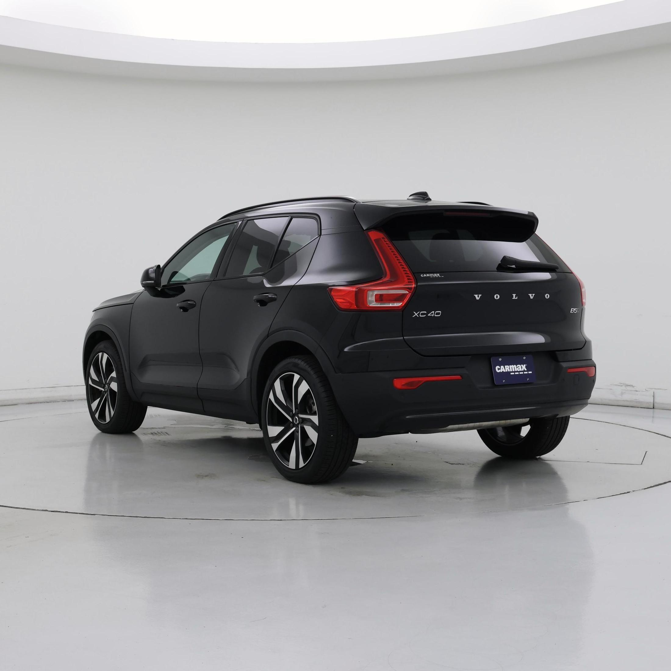 Thumbnail: 2024 Volvo XC40 - 2