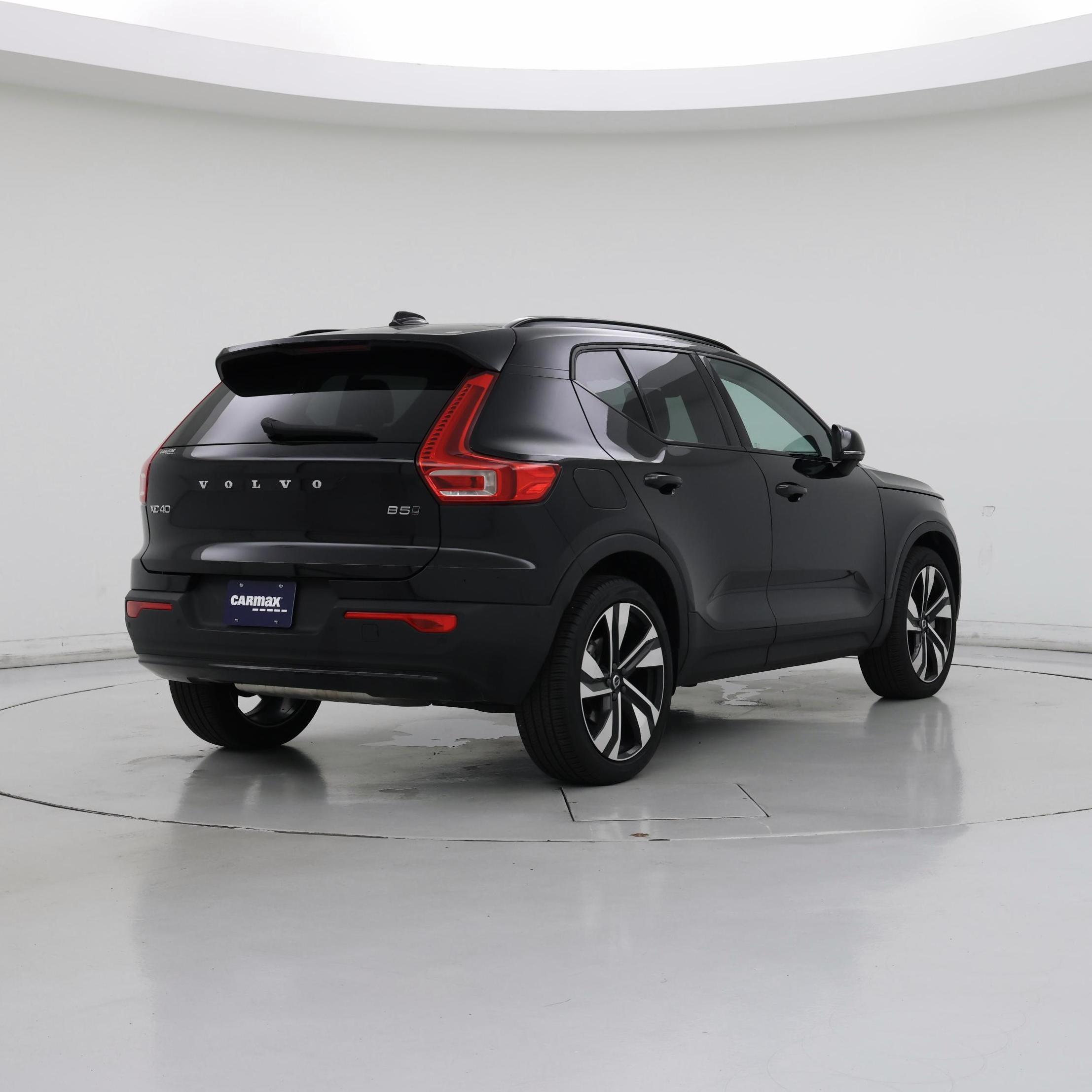 Thumbnail: 2024 Volvo XC40 - 8