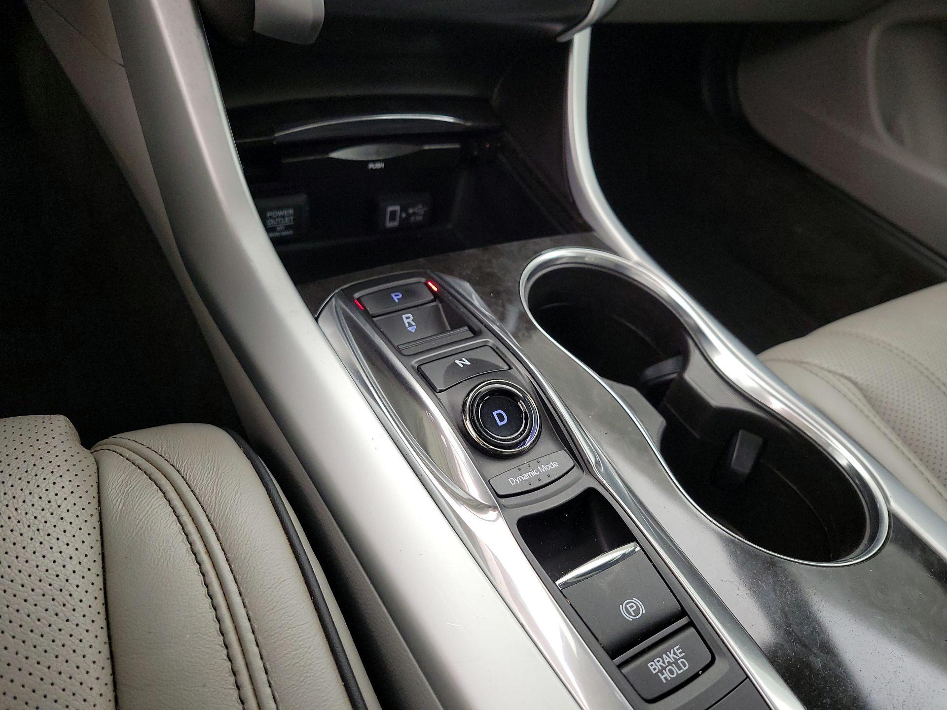 Thumbnail: 2019 Acura TLX - 18