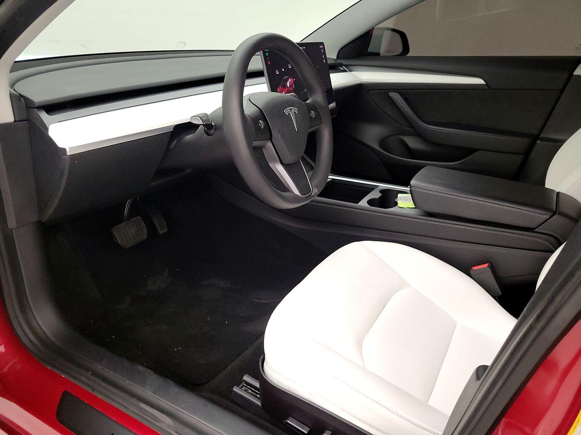 Thumbnail: 2021 Tesla Model 3 - 11