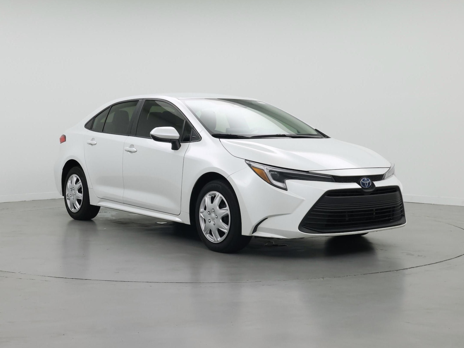 2024 Toyota Corolla LE - Photo 2