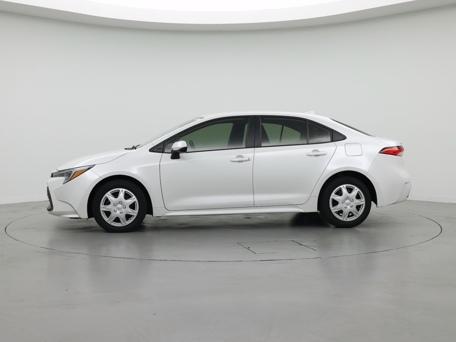 2024 Toyota Corolla LE - Photo 4