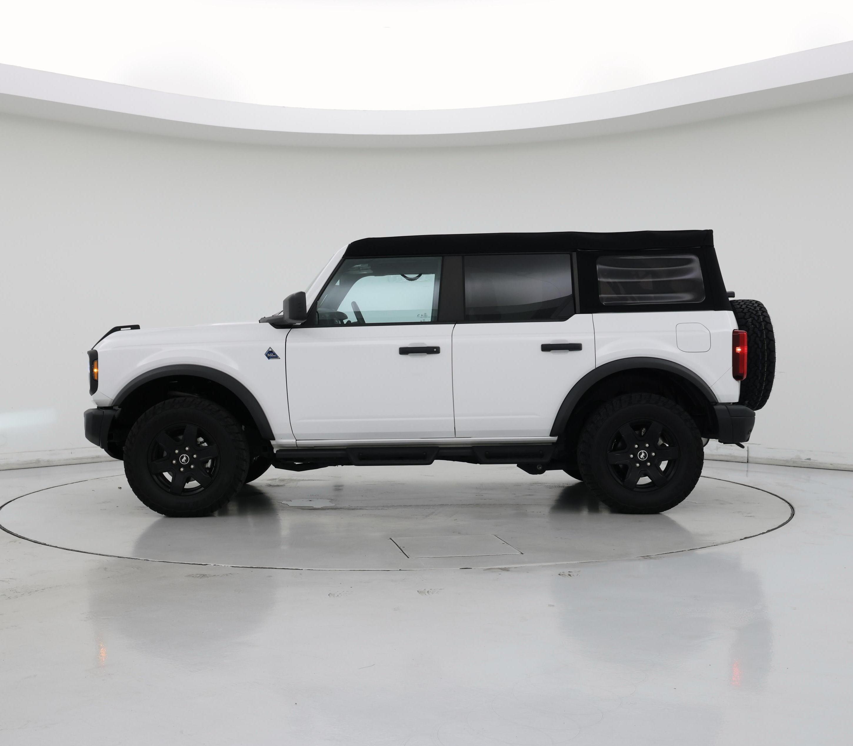 Thumbnail: 2023 Ford Bronco - 3