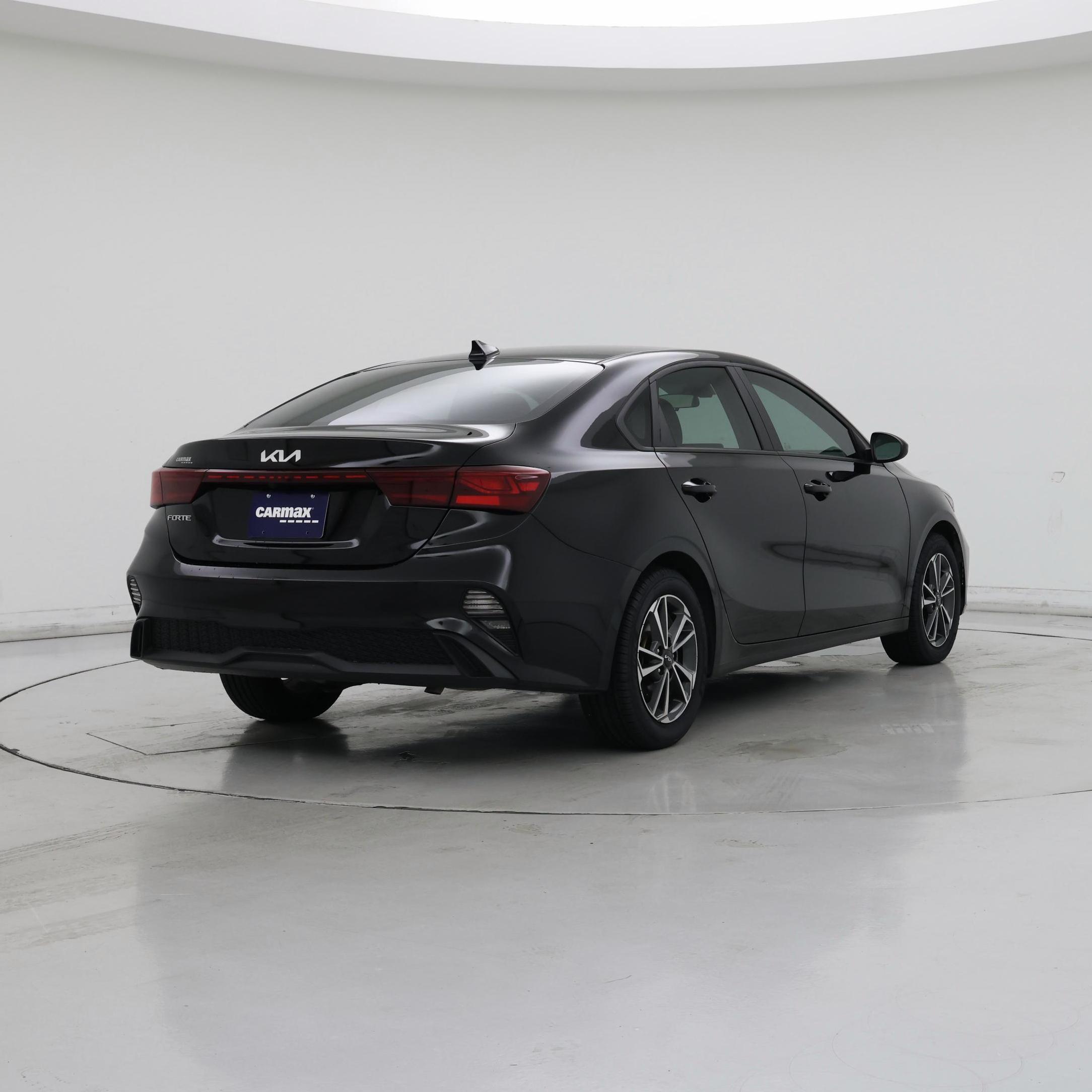 Thumbnail: 2022 Kia Forte - 8