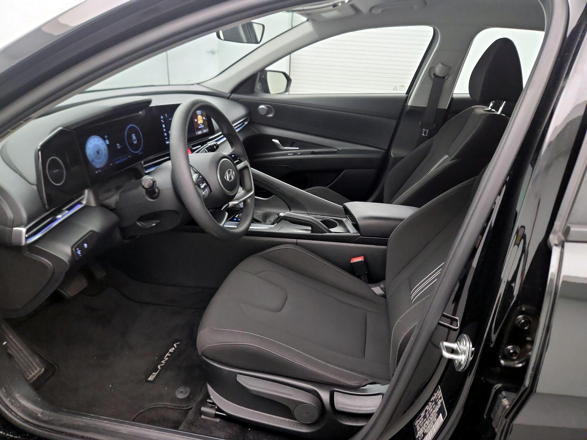 Thumbnail: 2024 Hyundai Elantra - 11