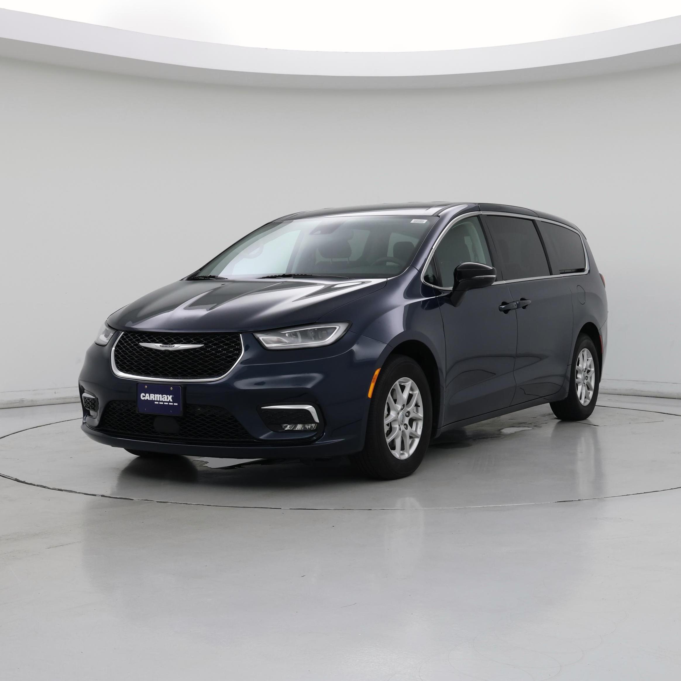 Thumbnail: 2024 Chrysler Pacifica - 4