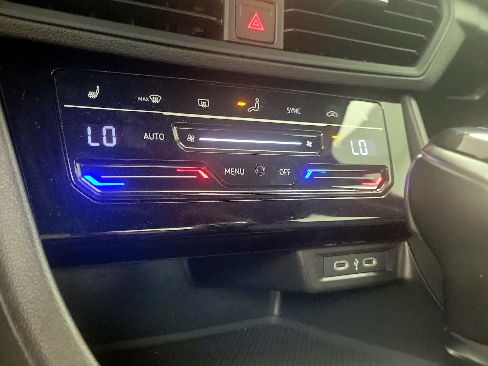 2025 Volkswagen Jetta Sport - Photo 17
