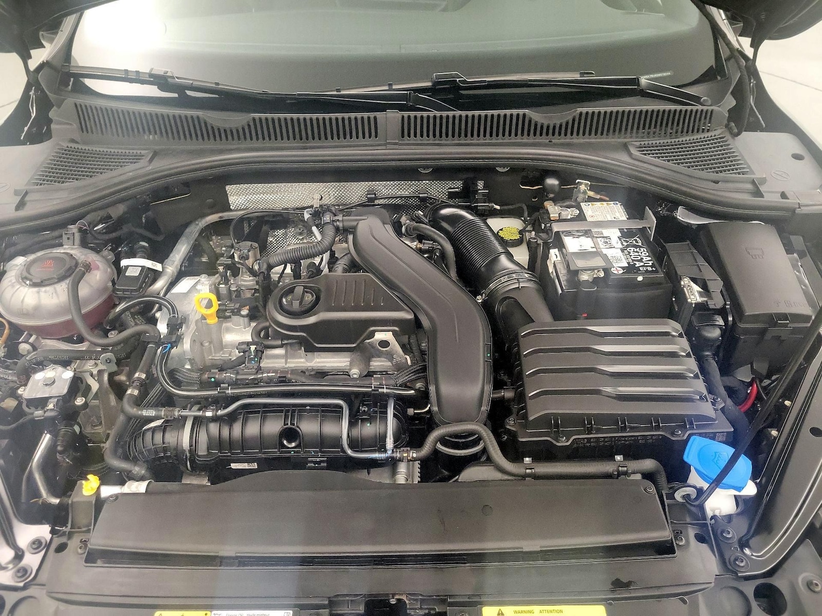 2025 Volkswagen Jetta Sport - Photo 22