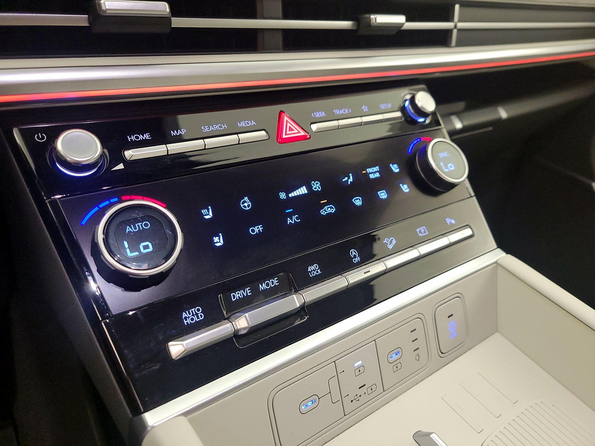 Thumbnail: 2024 Hyundai Santa Fe - 17