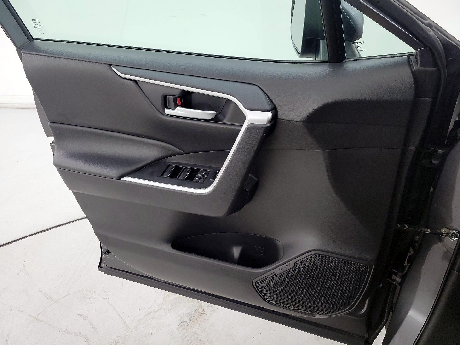 Thumbnail: 2024 Toyota RAV4 - 12