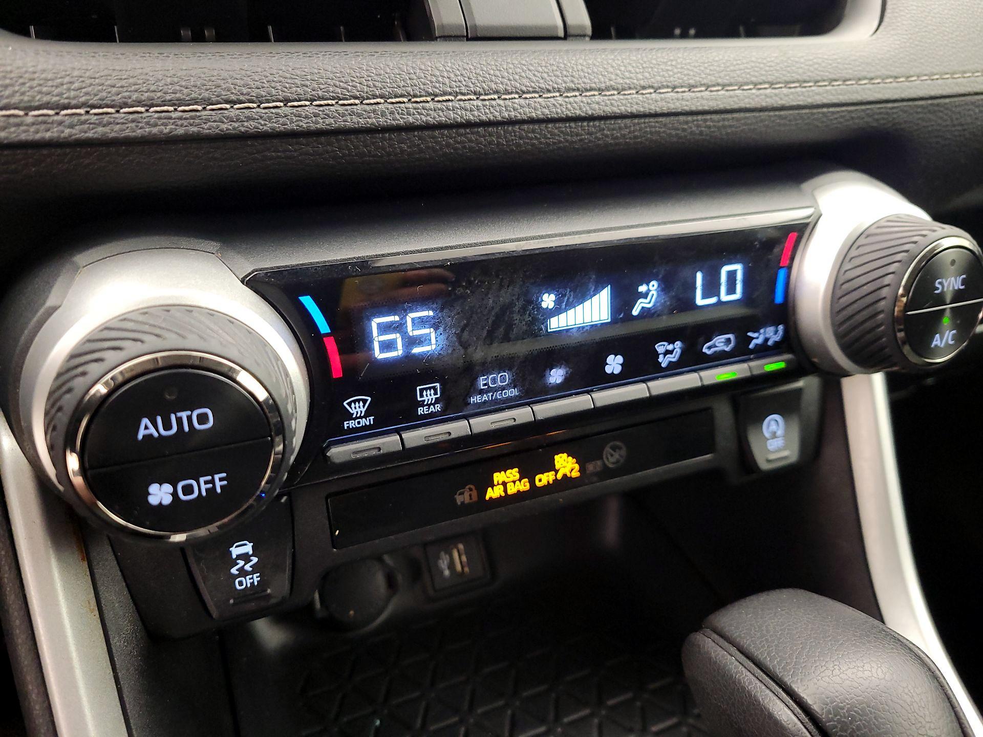 Thumbnail: 2024 Toyota RAV4 - 17