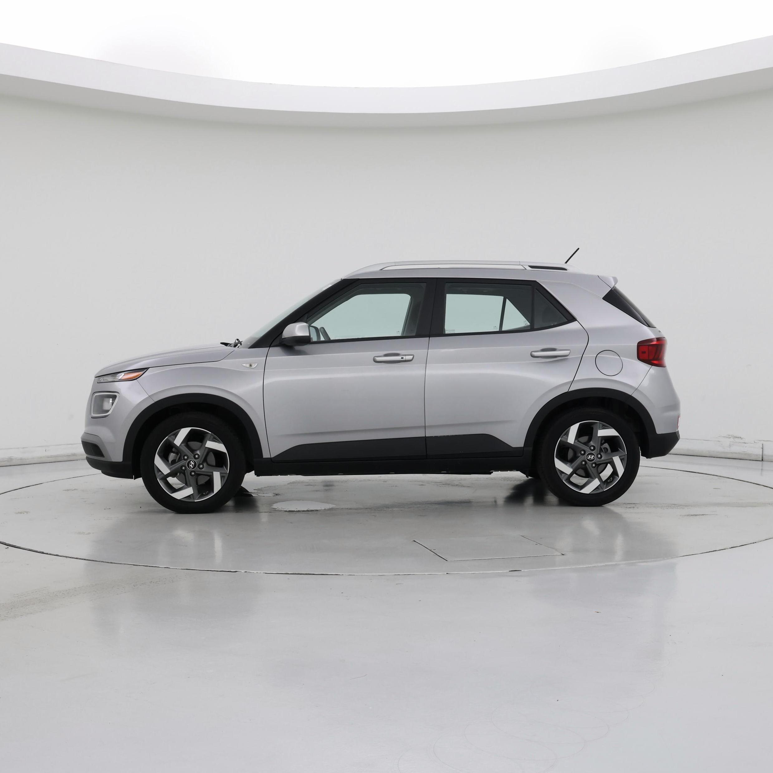 Thumbnail: 2025 Hyundai Venue - 3