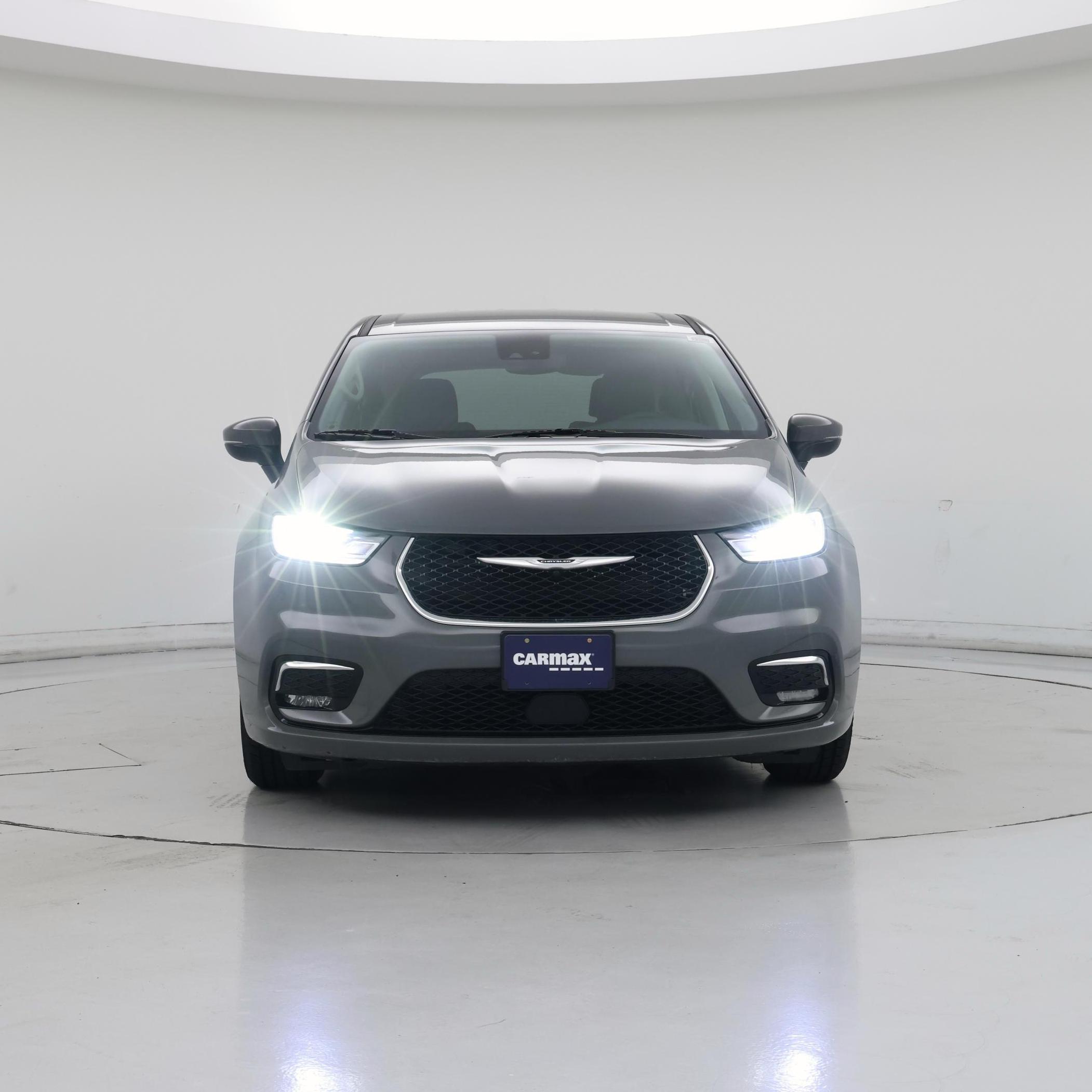 Thumbnail: 2023 Chrysler Pacifica - 5