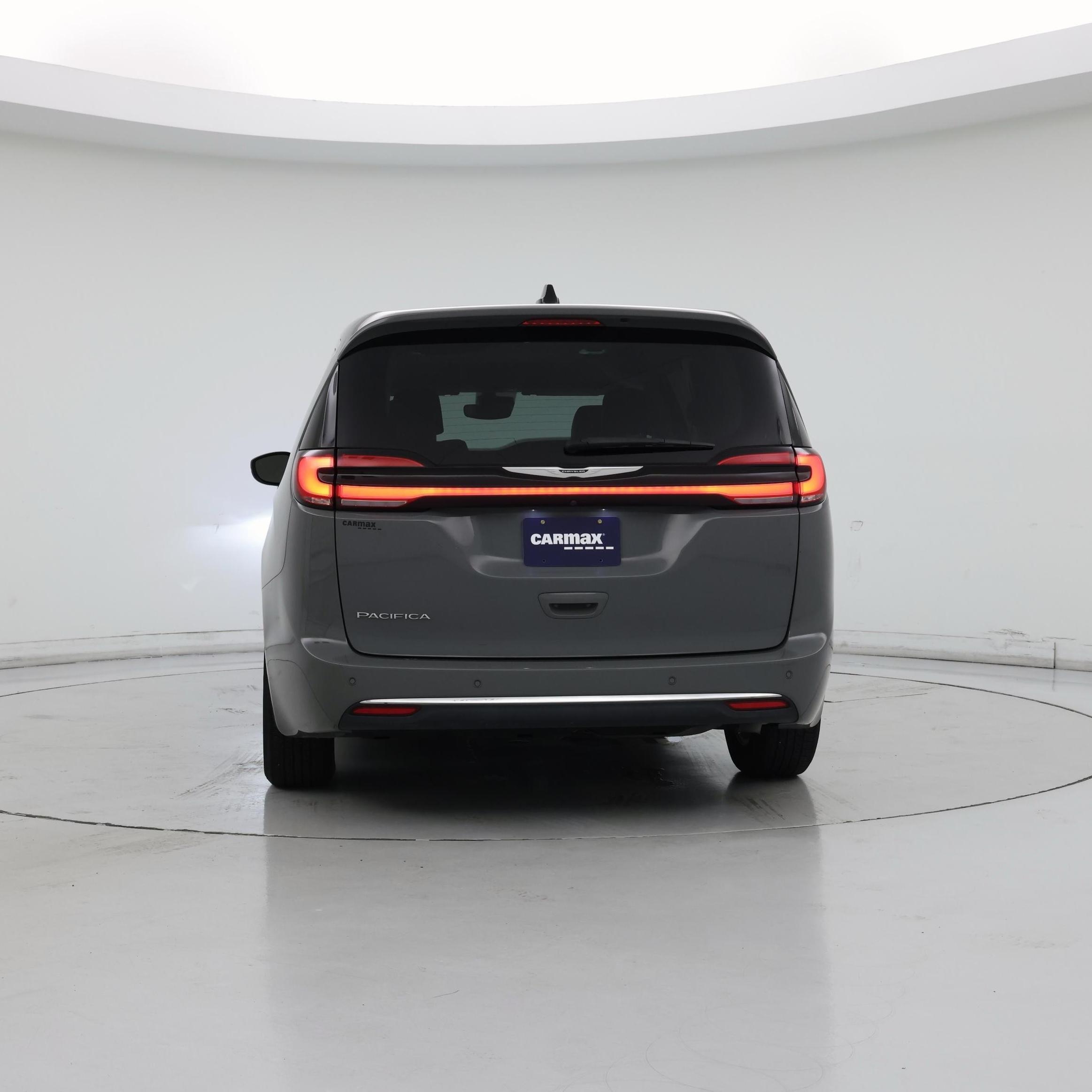 Thumbnail: 2023 Chrysler Pacifica - 6