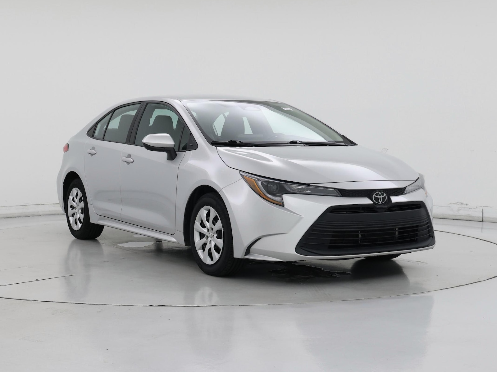 2024 Toyota Corolla LE - Photo 2