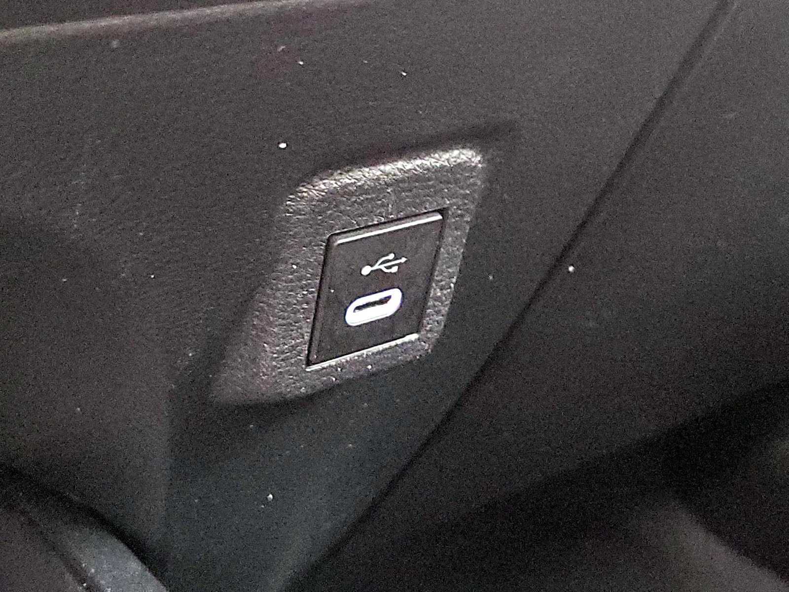 2024 Toyota Corolla LE - Photo 19