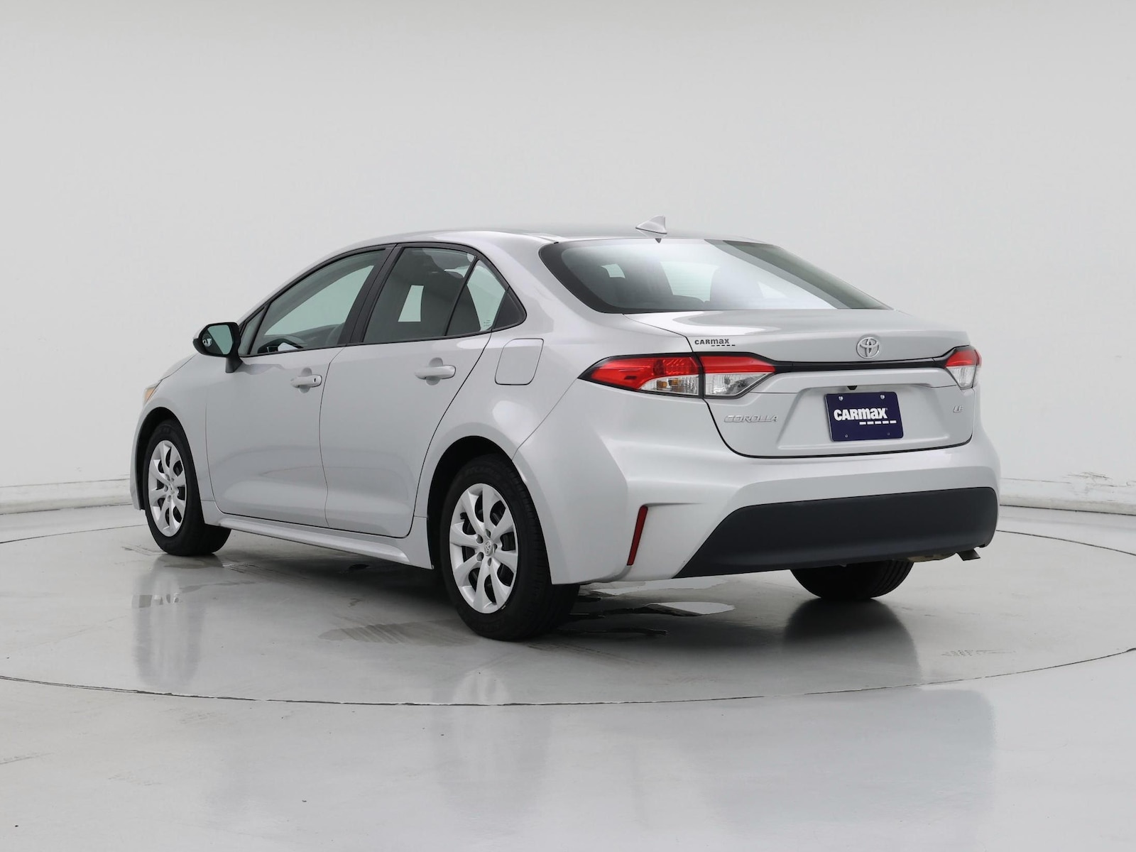 2024 Toyota Corolla LE - Photo 3