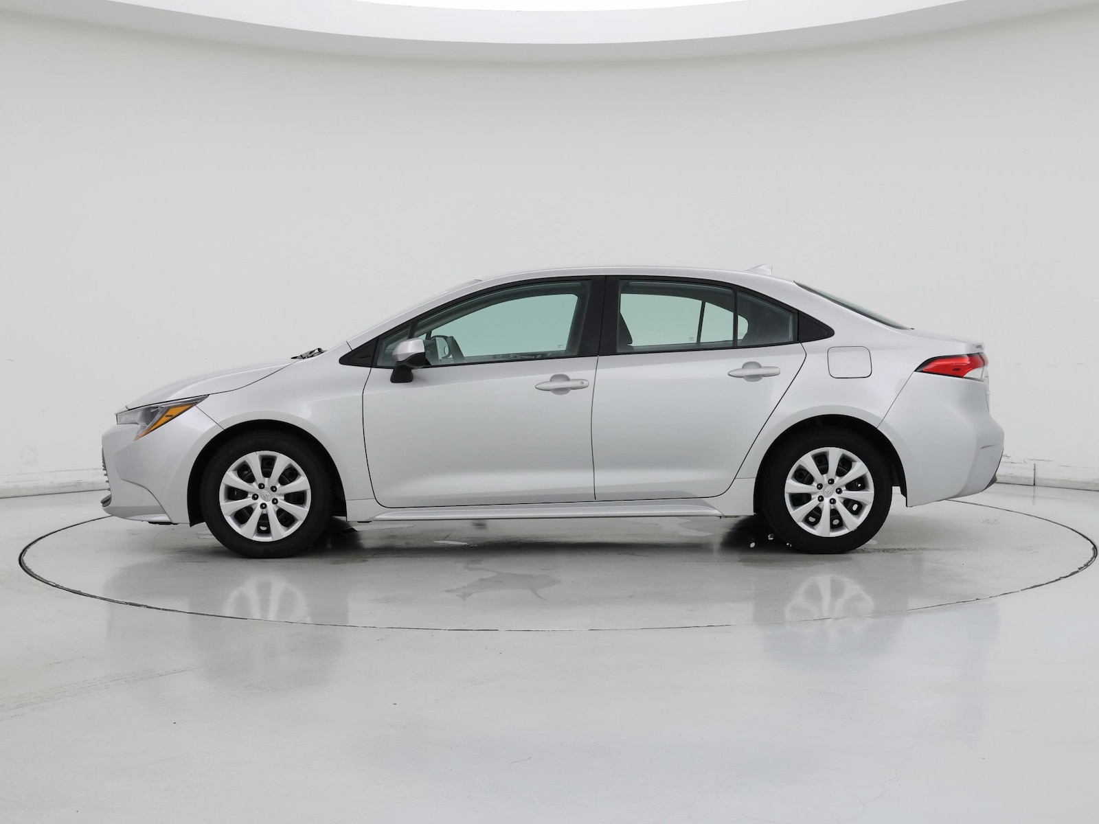 2024 Toyota Corolla LE - Photo 4