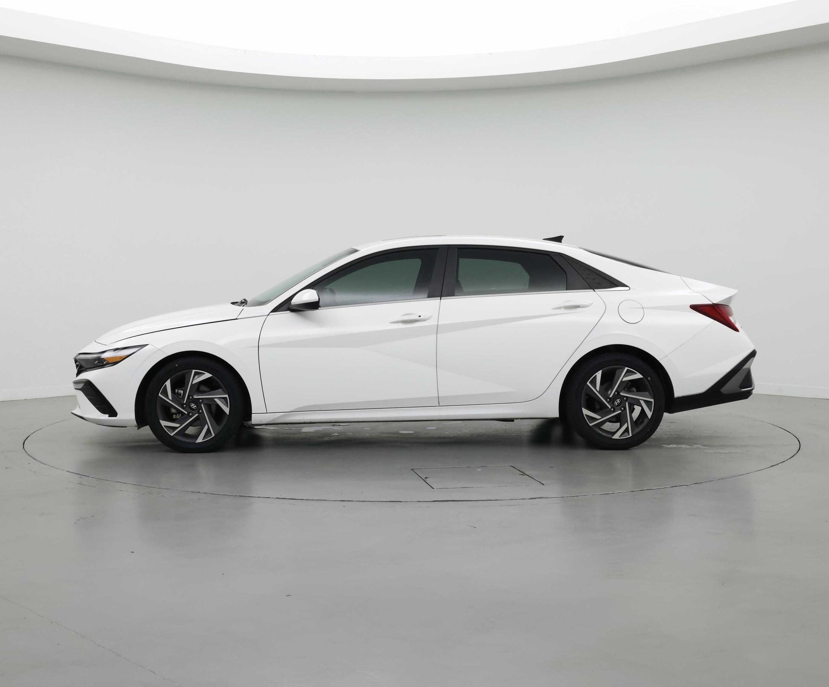 Thumbnail: 2025 Hyundai Elantra - 3