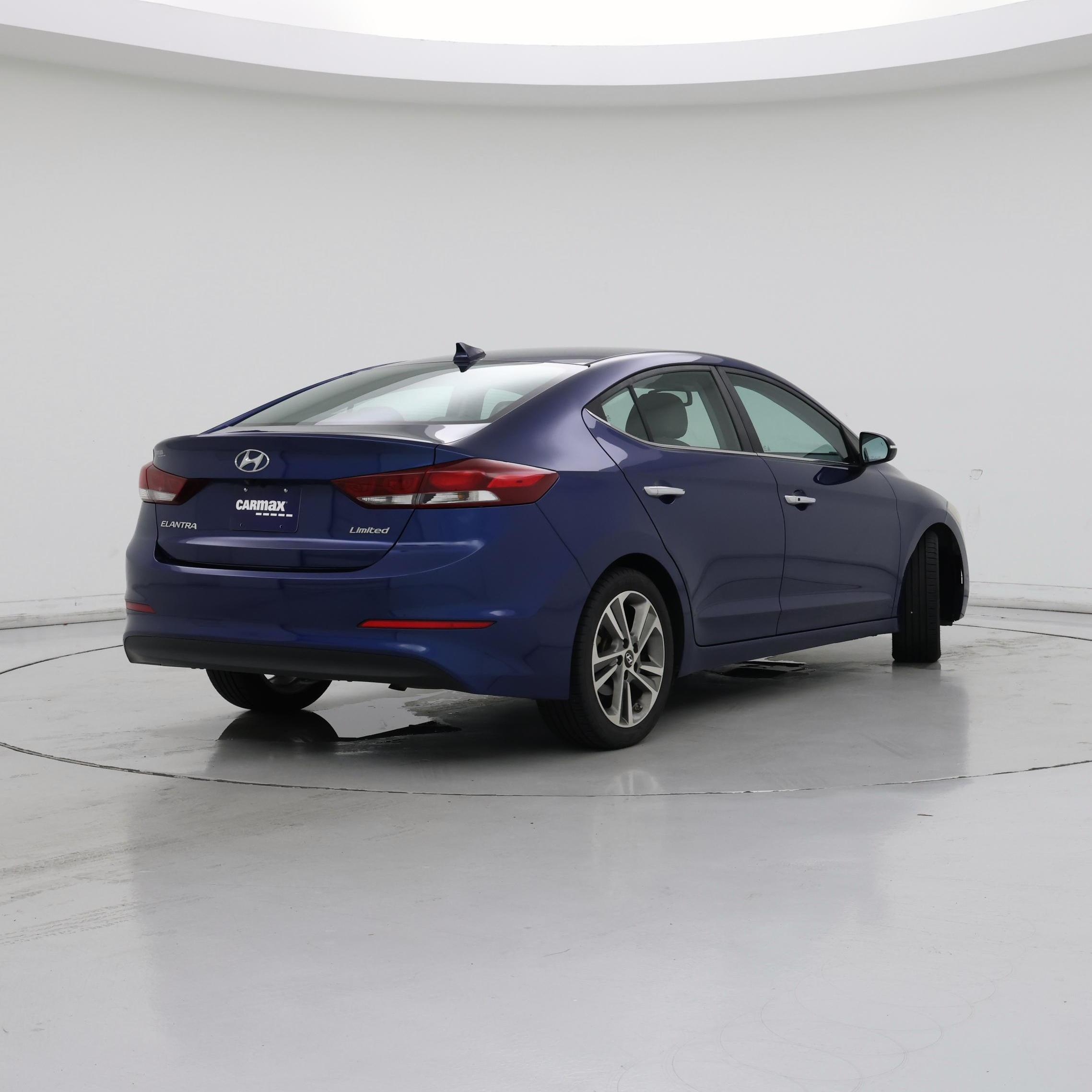 Thumbnail: 2017 Hyundai Elantra - 8