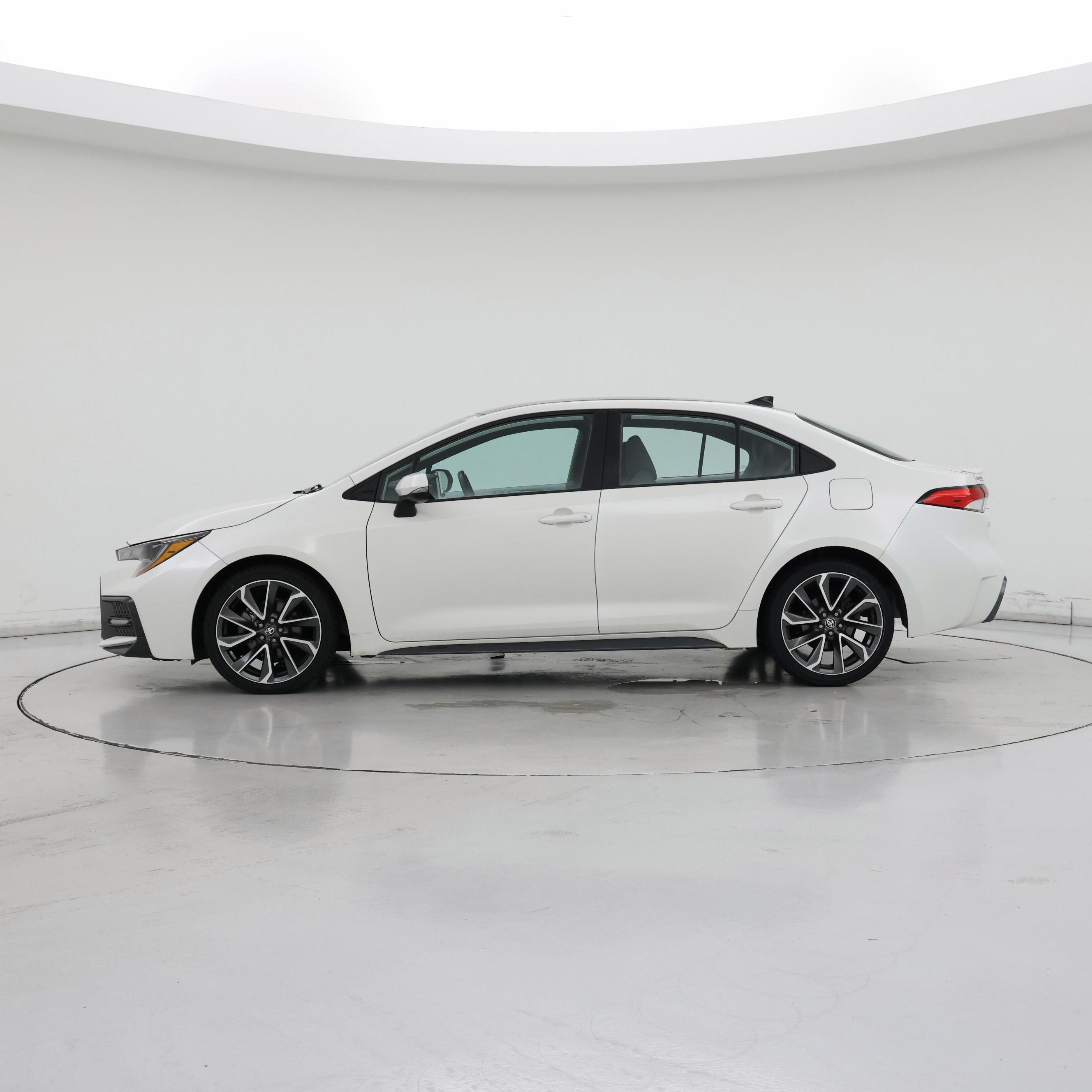 Thumbnail: 2021 Toyota Corolla - 3