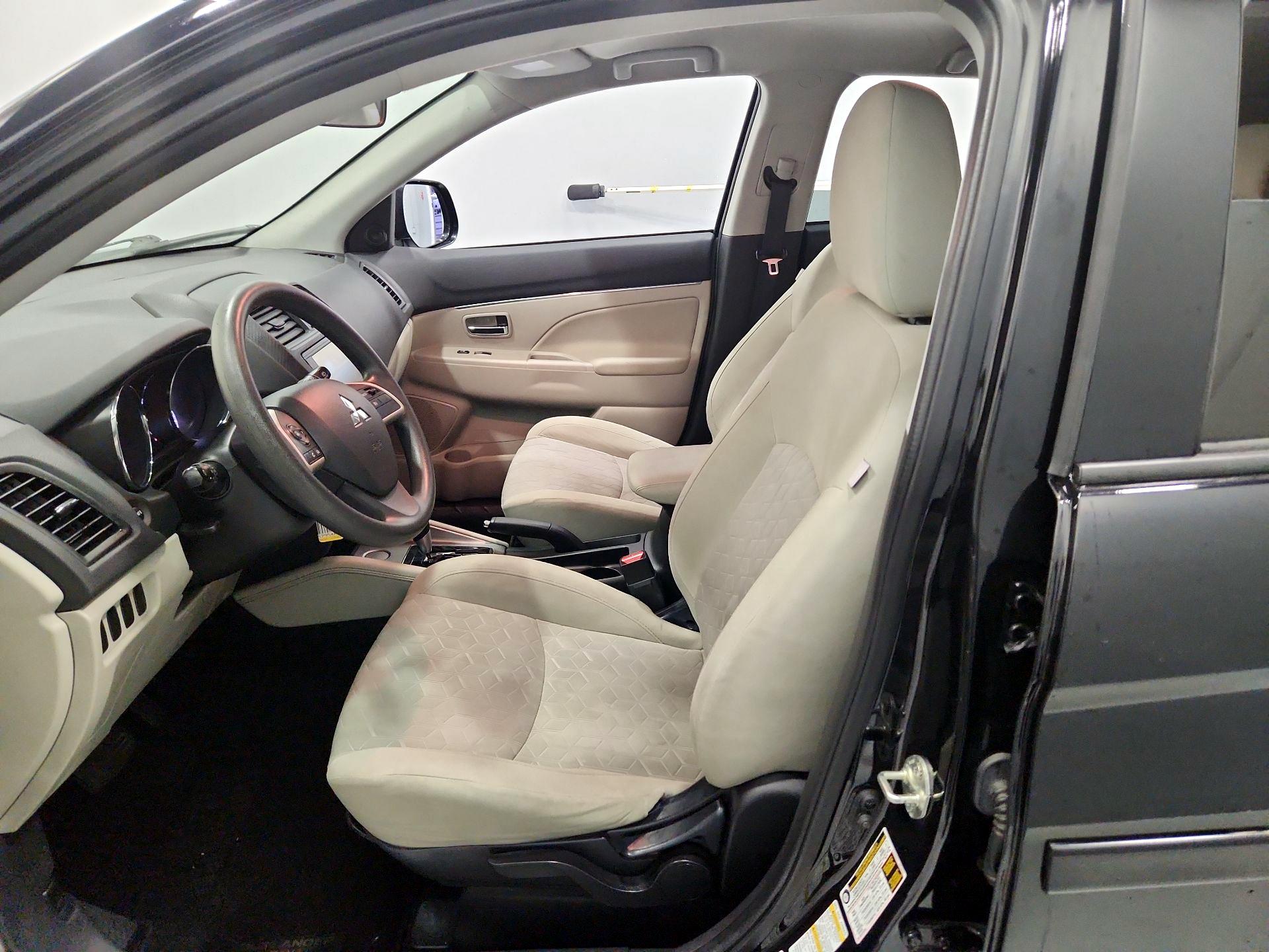 Thumbnail: 2020 Mitsubishi Outlander Sport - 11