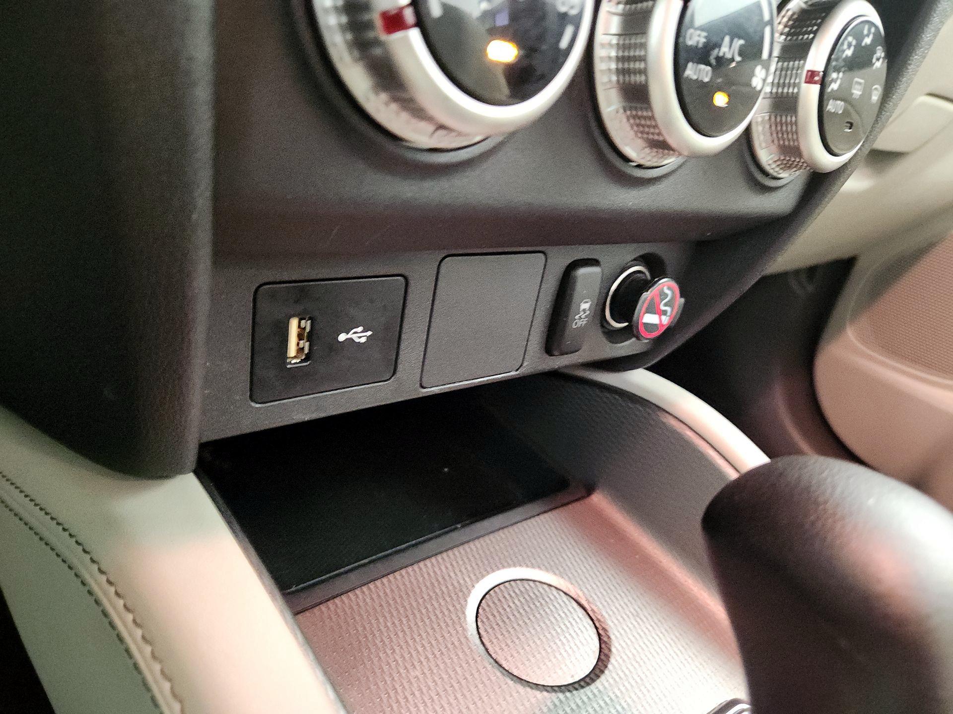 Thumbnail: 2020 Mitsubishi Outlander Sport - 18