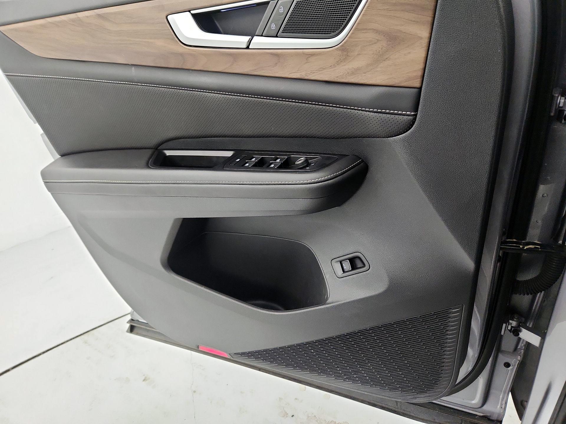 Thumbnail: 2024 Volkswagen Atlas - 12