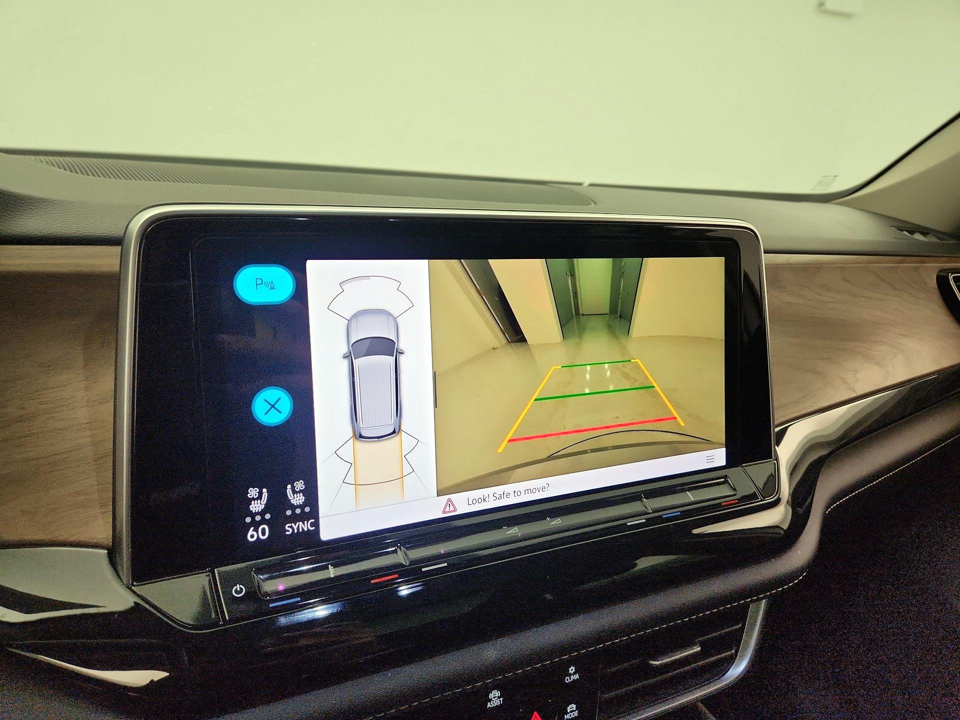 Thumbnail: 2024 Volkswagen Atlas - 14