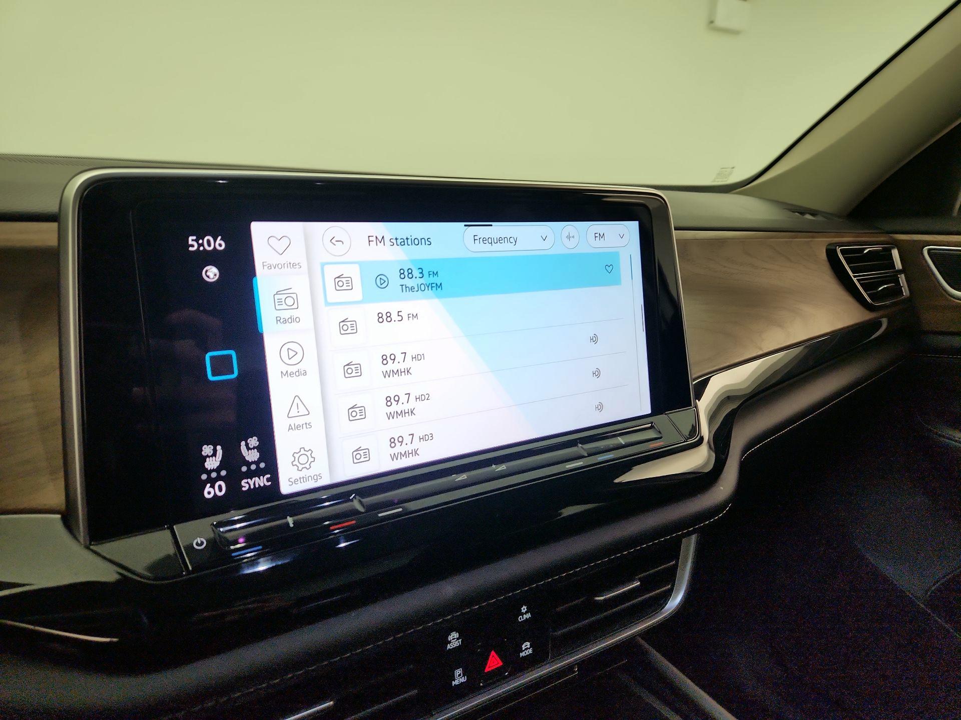 Thumbnail: 2024 Volkswagen Atlas - 15