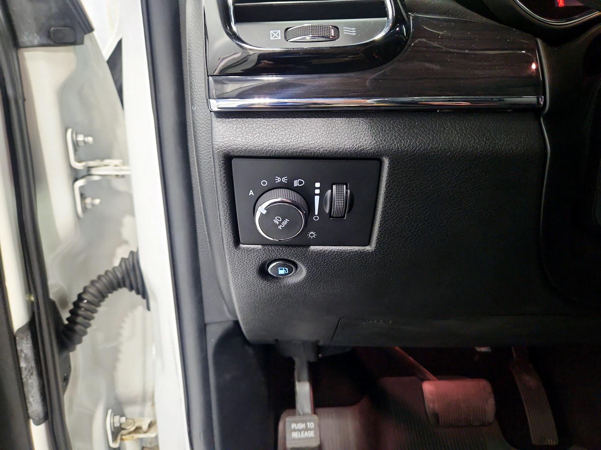 Thumbnail: 2020 Jeep Grand Cherokee - 13