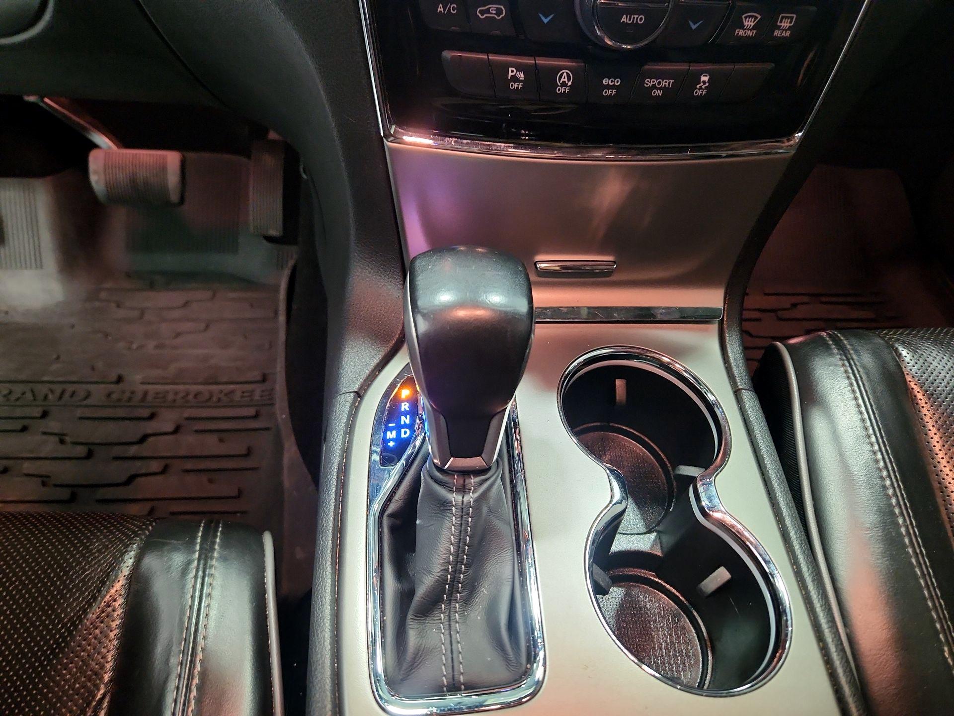 Thumbnail: 2020 Jeep Grand Cherokee - 18