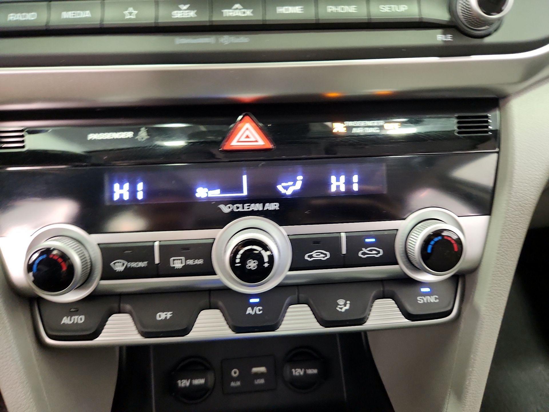 Thumbnail: 2019 Hyundai Elantra - 16