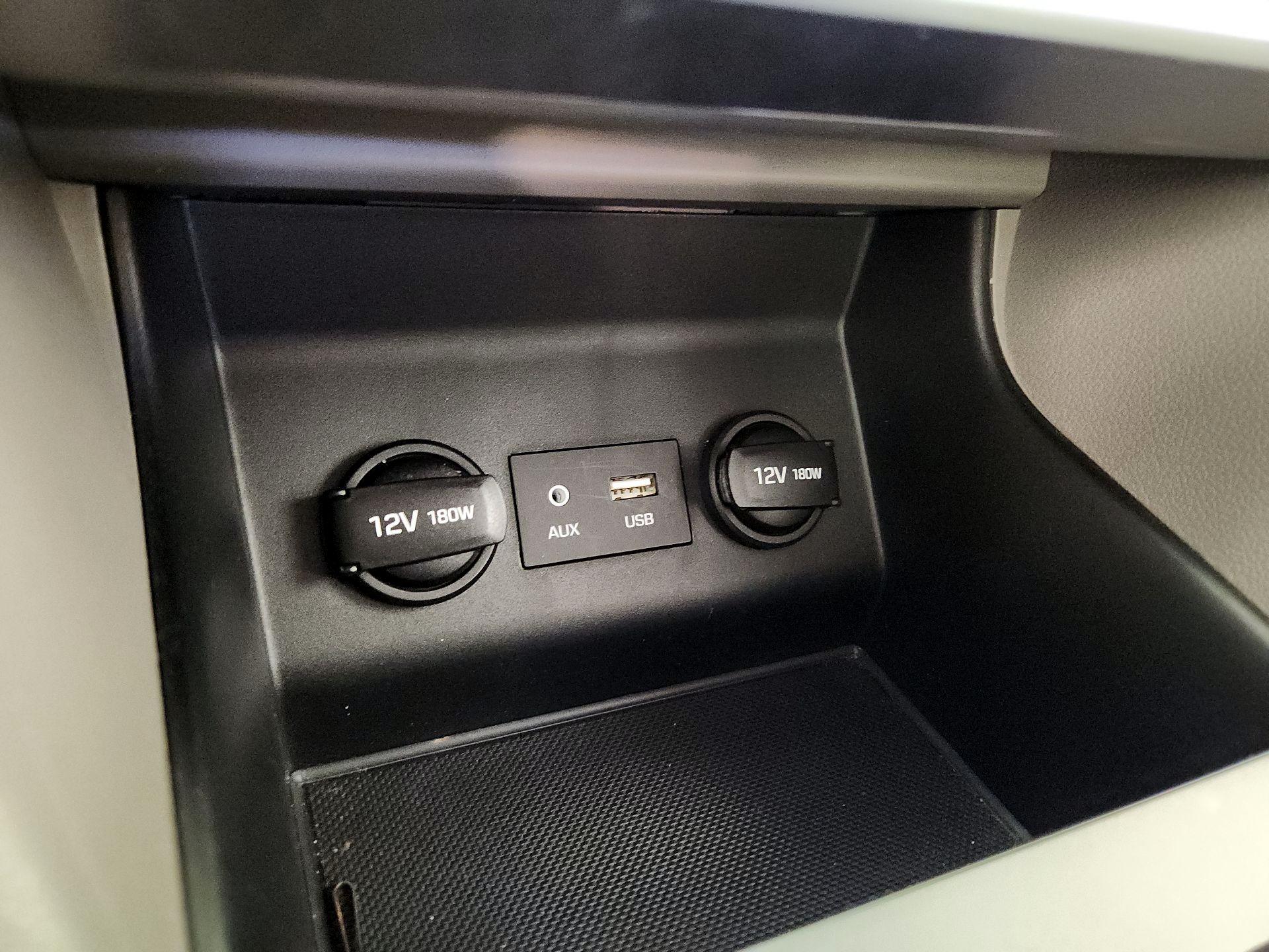 Thumbnail: 2019 Hyundai Elantra - 18