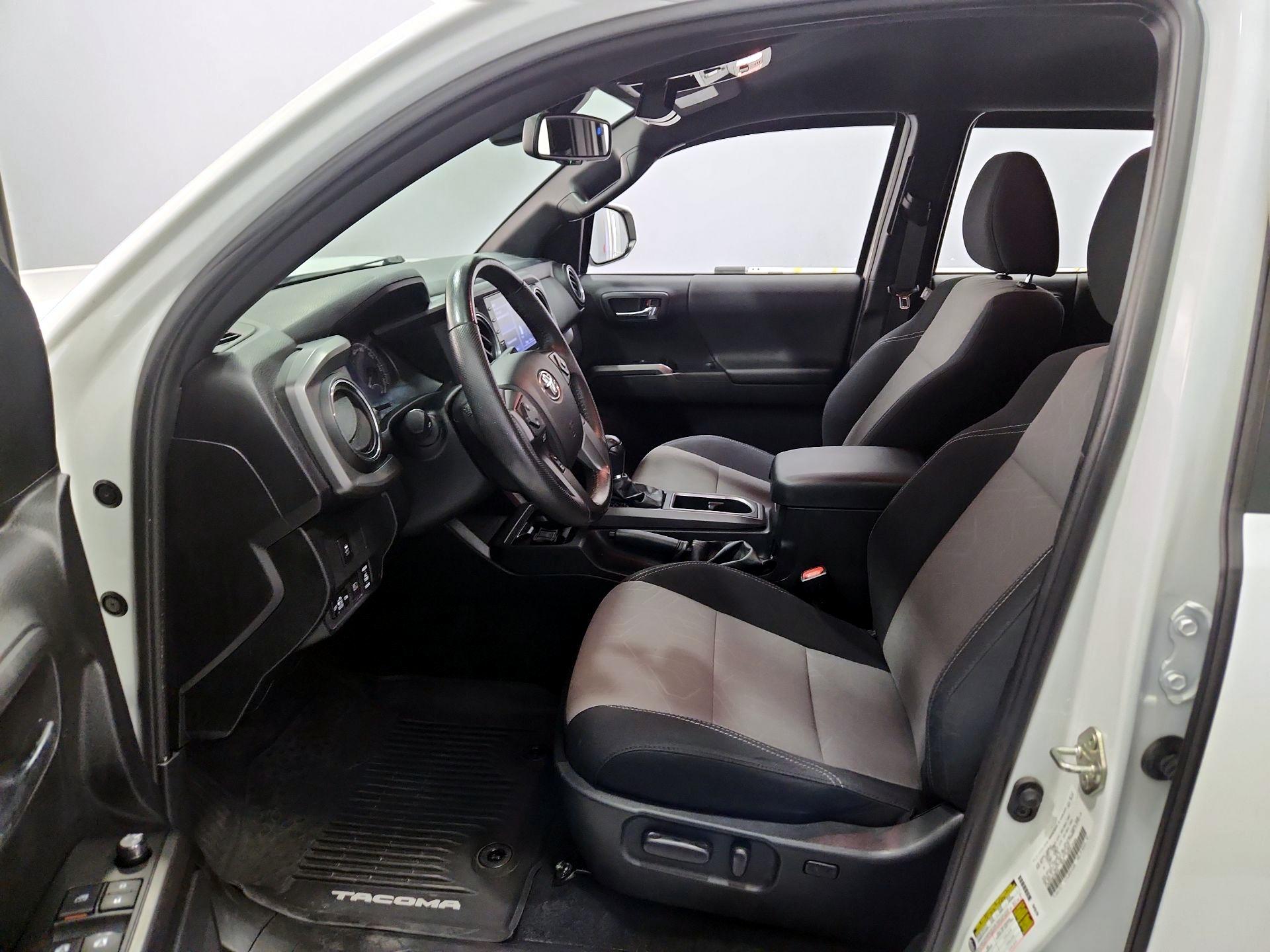 Thumbnail: 2021 Toyota Tacoma - 11