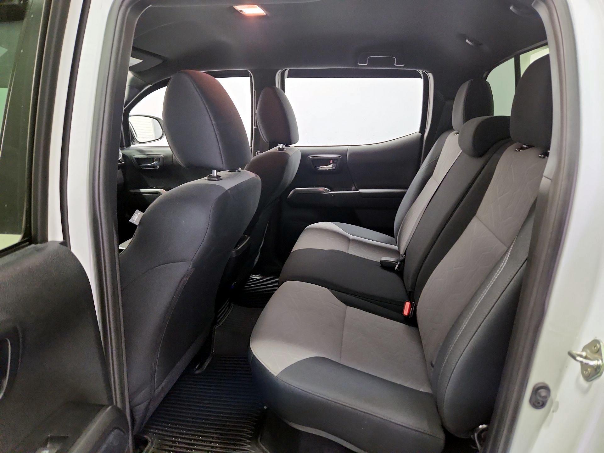 Thumbnail: 2021 Toyota Tacoma - 18