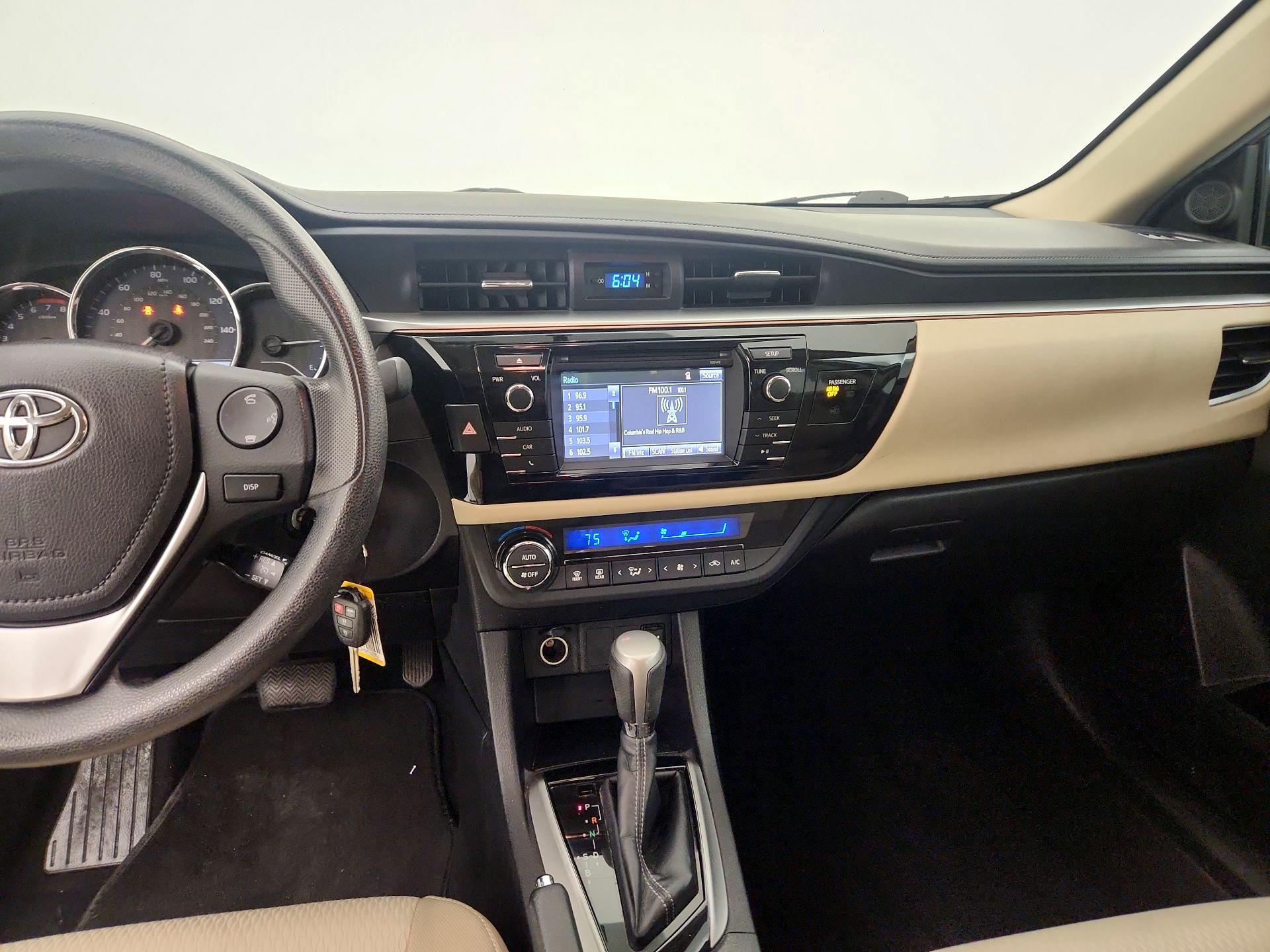 Thumbnail: 2015 Toyota Corolla - 9