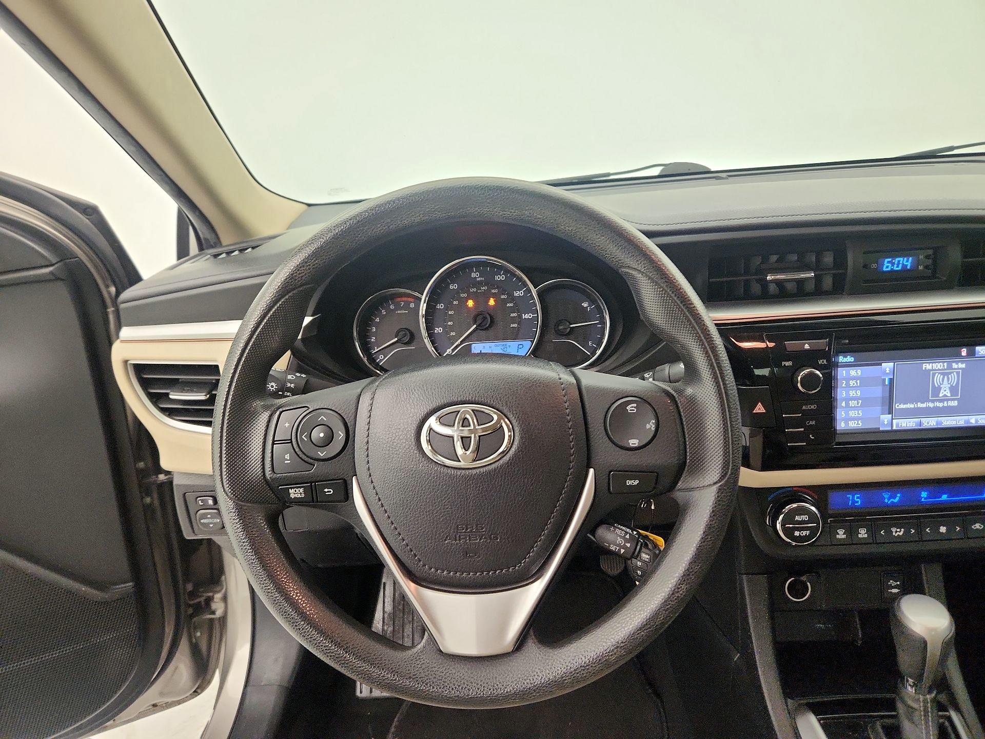 Thumbnail: 2015 Toyota Corolla - 10
