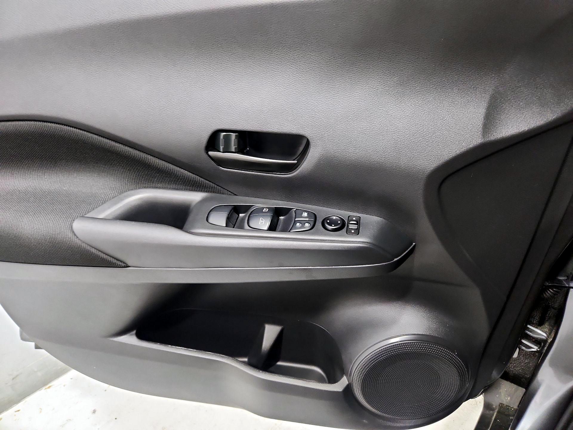 Thumbnail: 2024 Nissan Kicks - 12