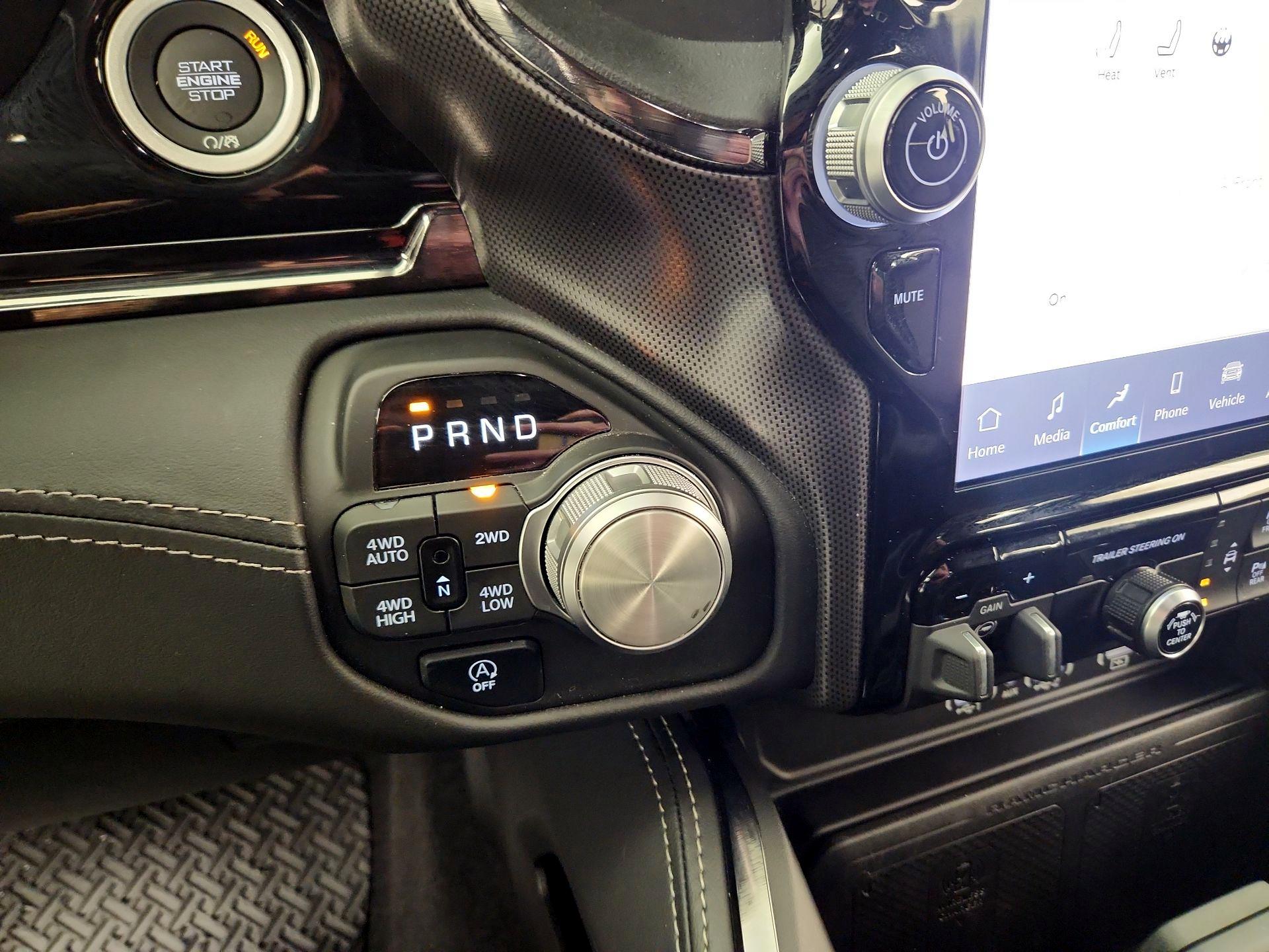 Thumbnail: 2025 RAM 1500 - 18