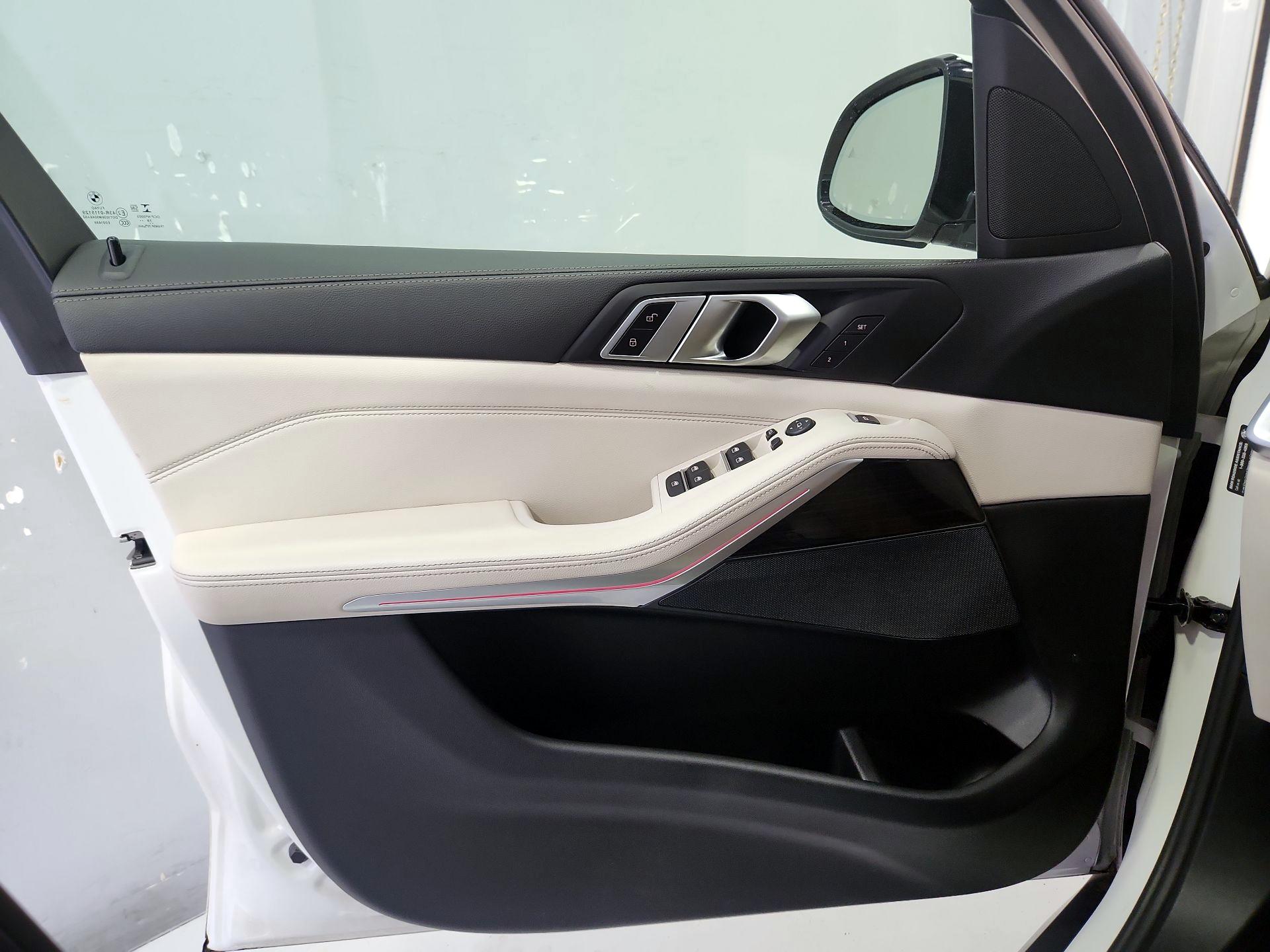 Thumbnail: 2020 BMW X5 - 12