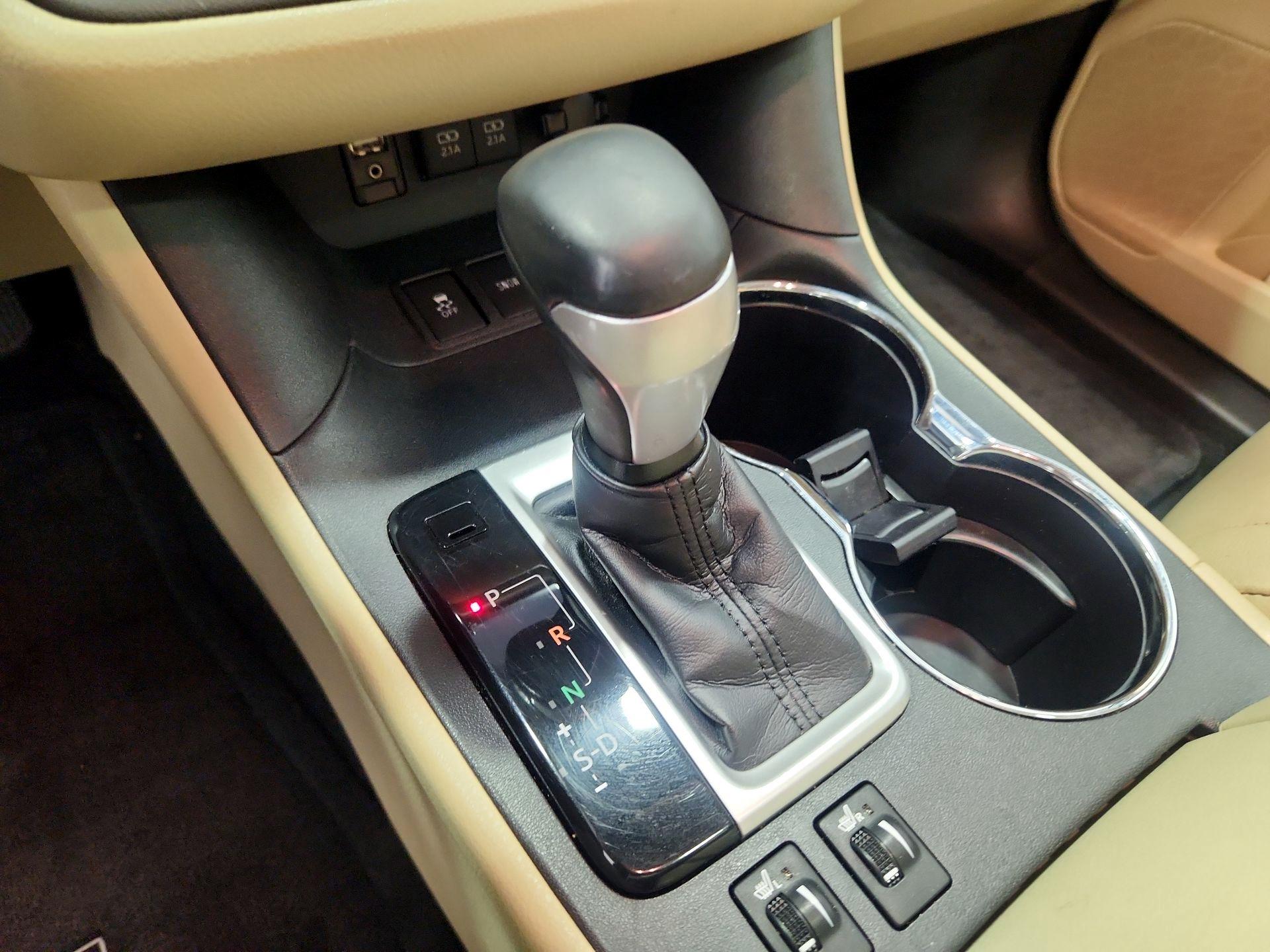 Thumbnail: 2018 Toyota Highlander - 17