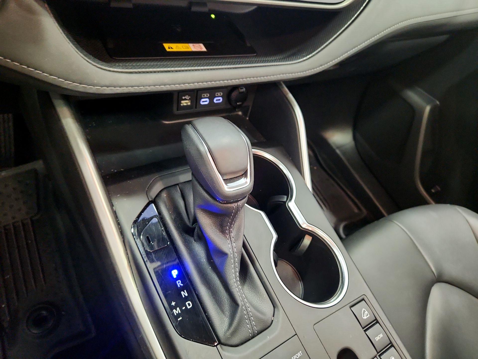 Thumbnail: 2024 Toyota Highlander - 17