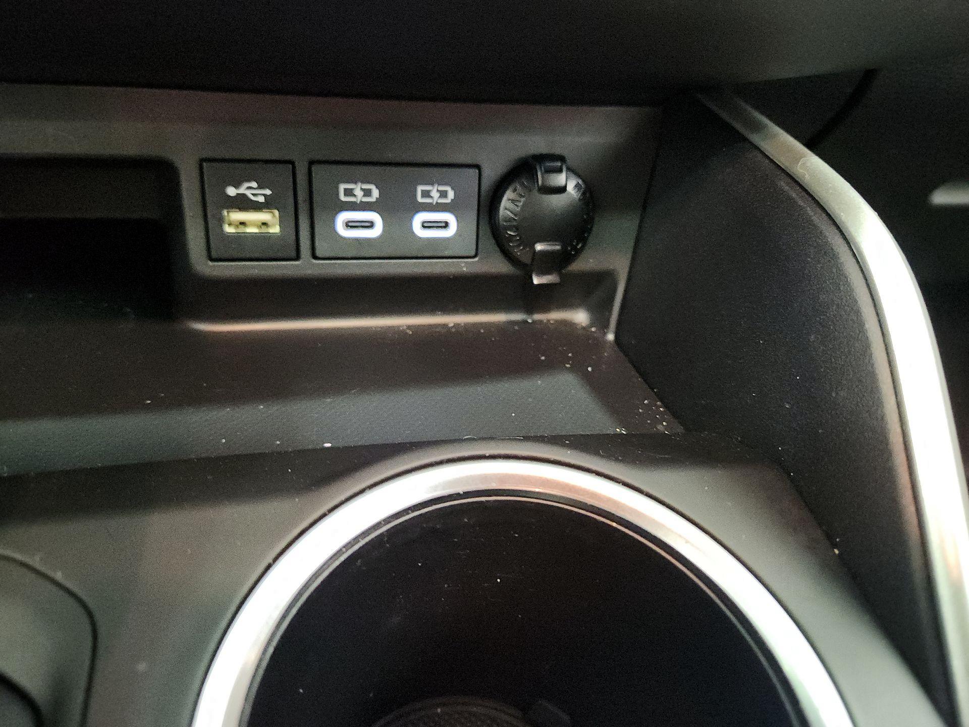 Thumbnail: 2024 Toyota Highlander - 18