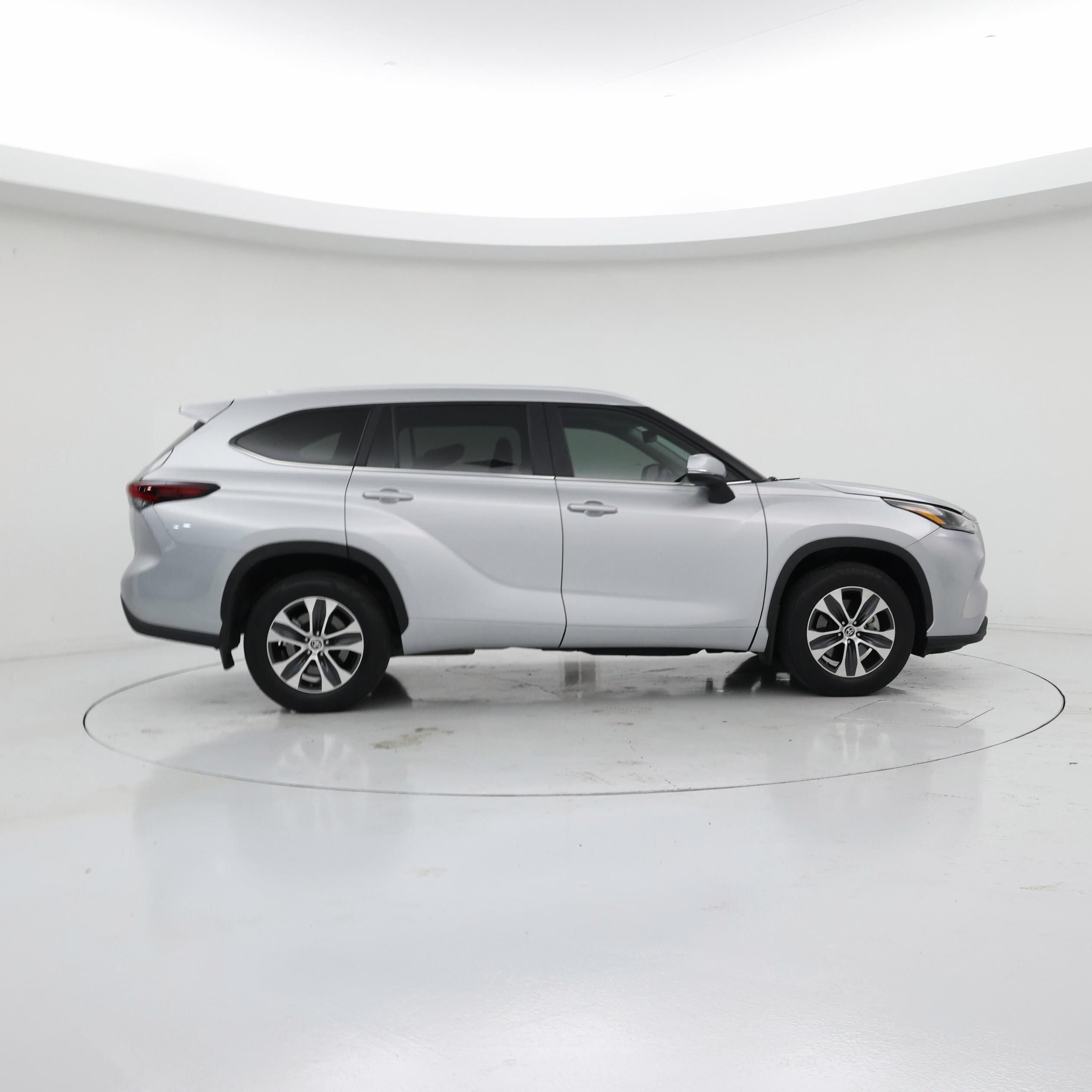 Thumbnail: 2024 Toyota Highlander - 7