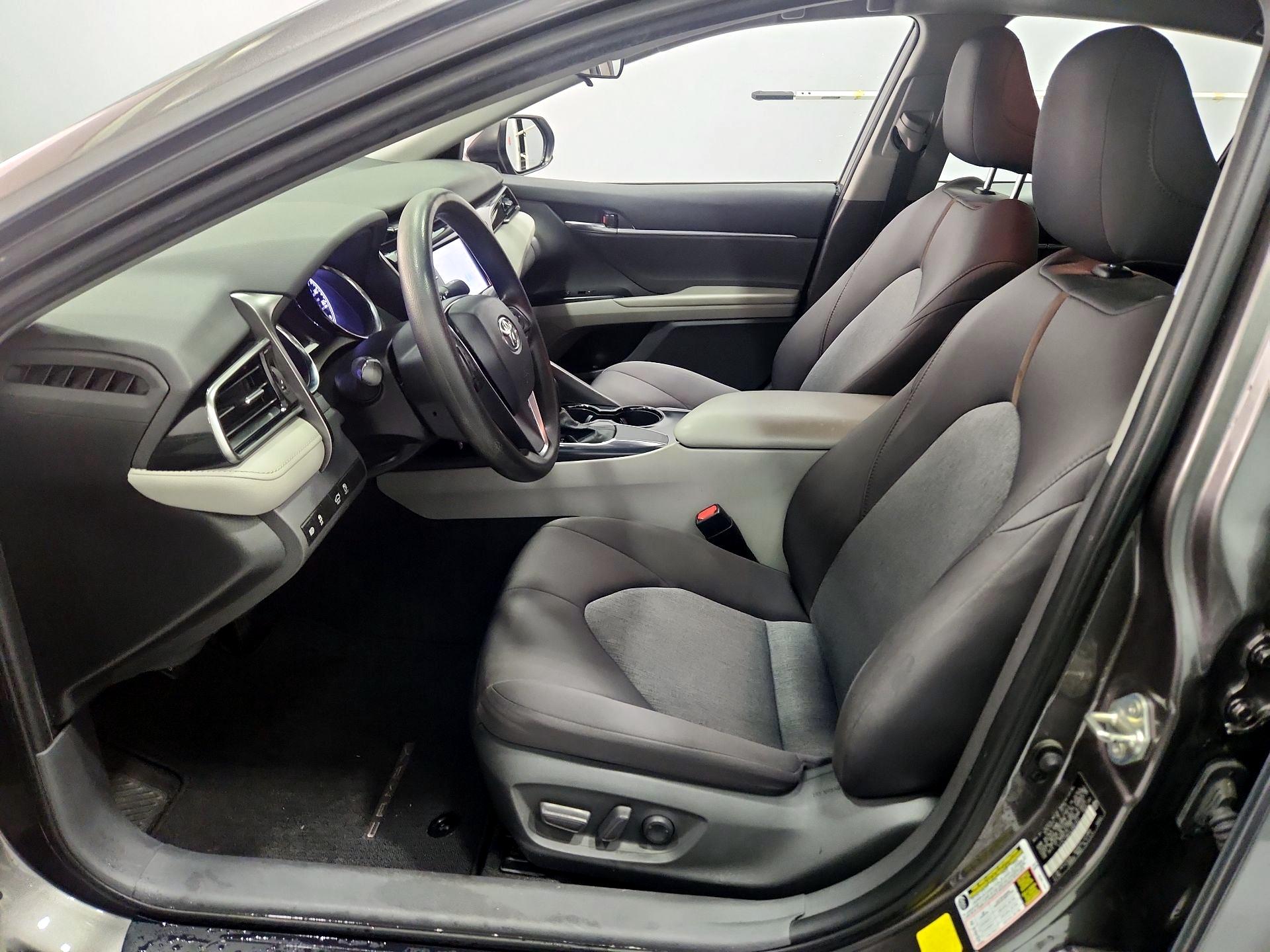 Thumbnail: 2020 Toyota Camry - 11