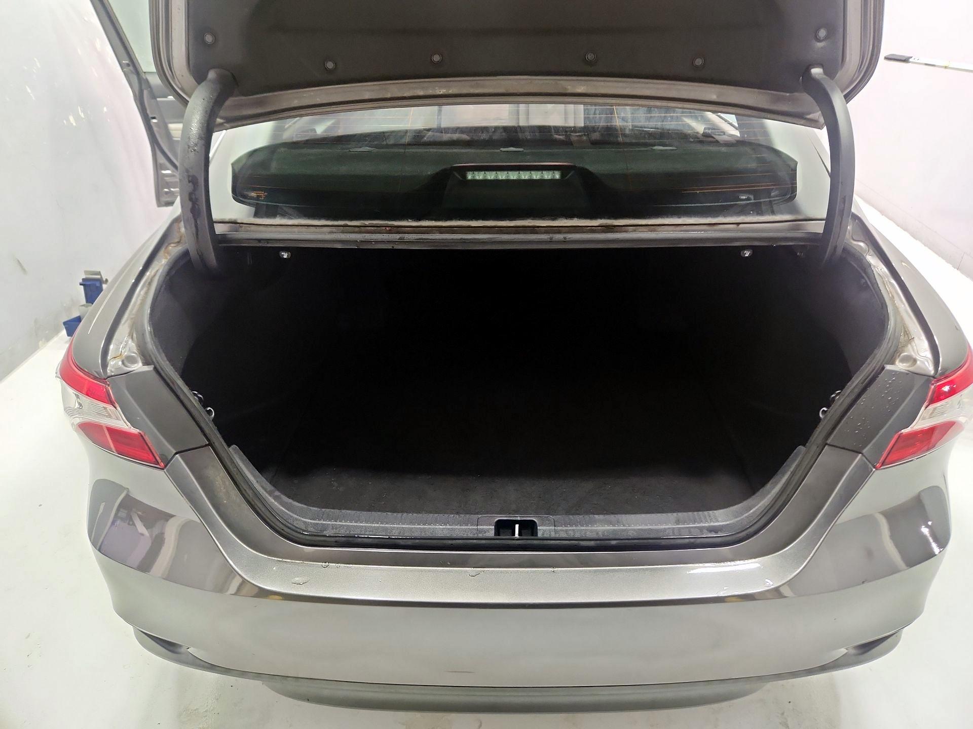 Thumbnail: 2020 Toyota Camry - 20