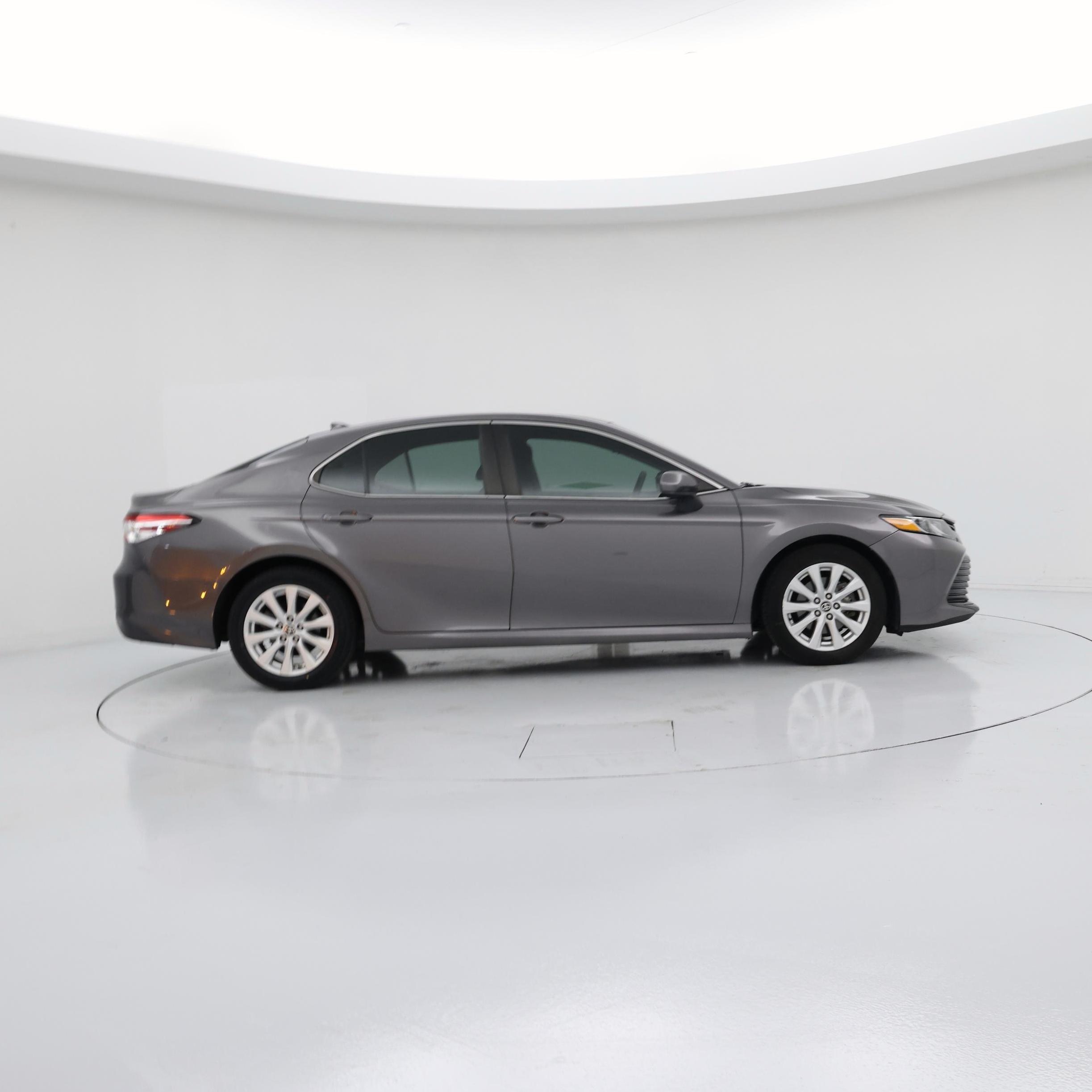 Thumbnail: 2020 Toyota Camry - 7