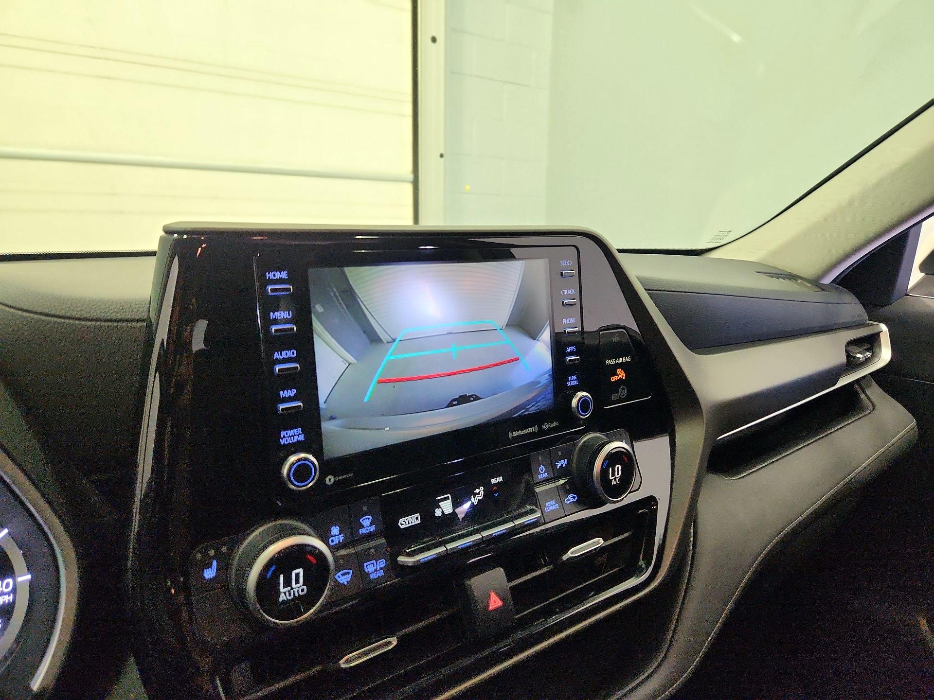 Thumbnail: 2021 Toyota Highlander - 14